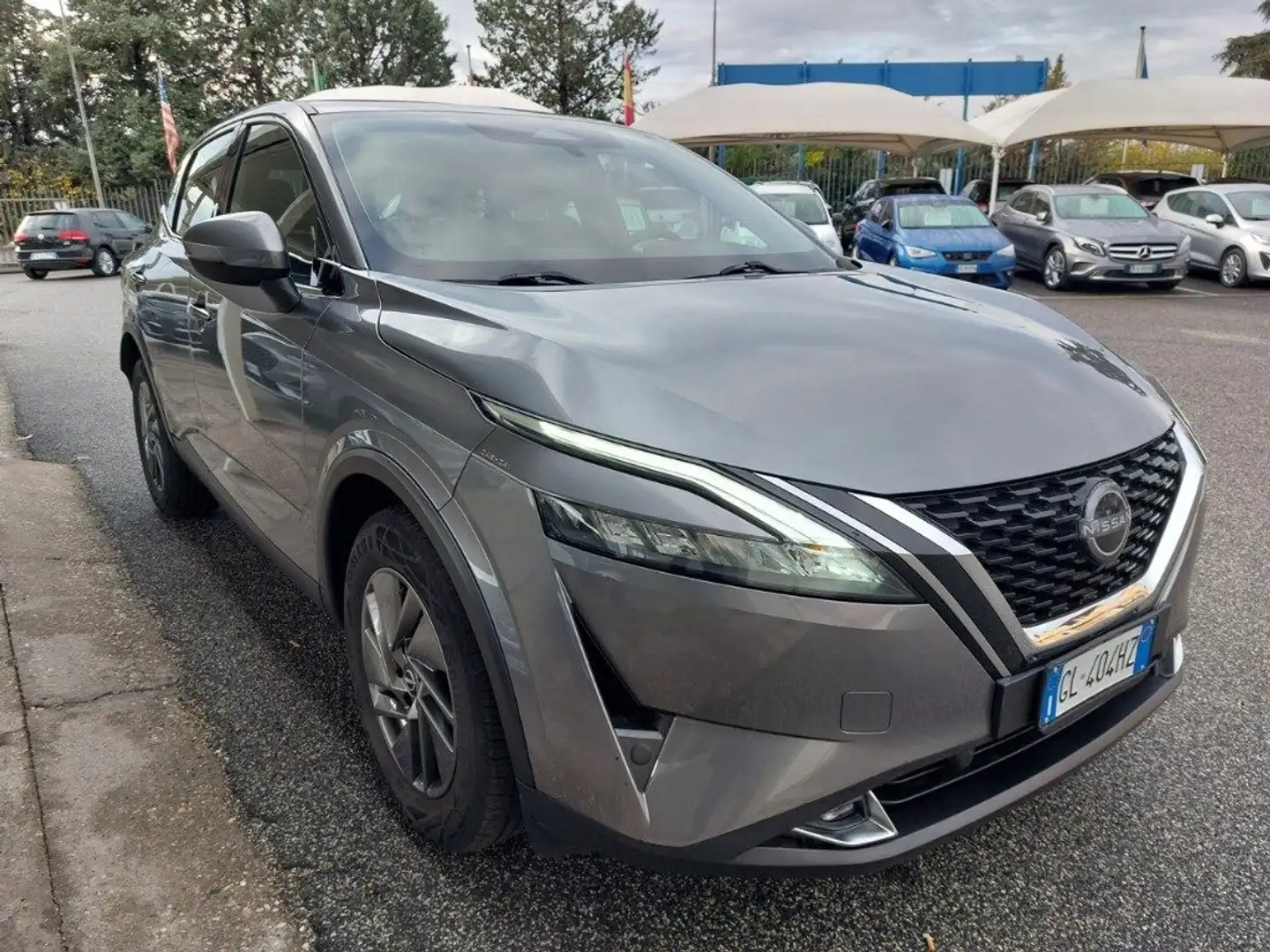 Nissan Qashqai MHEV 140 CV Business Uniprò km 46000 Fatturabile Grigio - 1