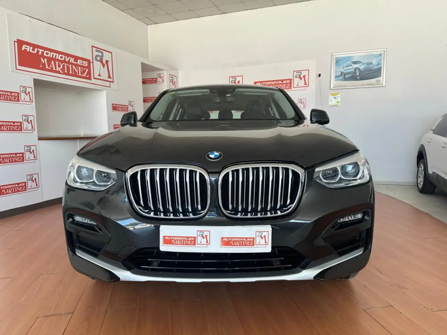 BMW X4 xDrive 20dA Grau - 2