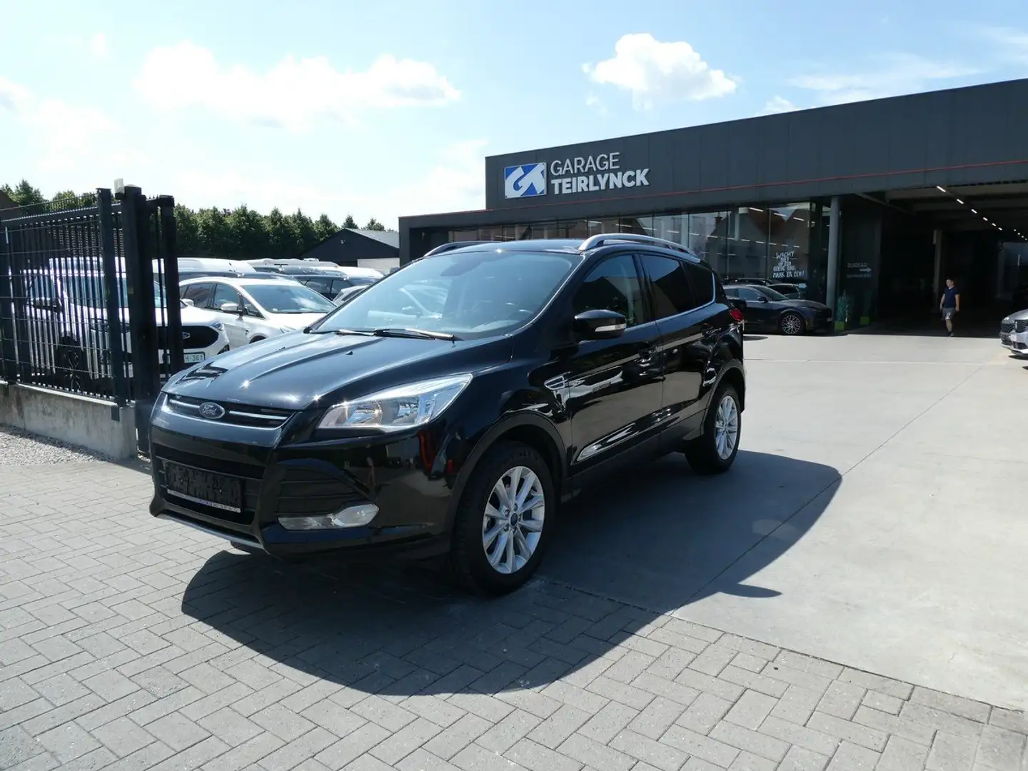 Ford Kuga Titanium 1.5 i Ecoboost 150pk Trekhaak '15 (13834) Negro - 2