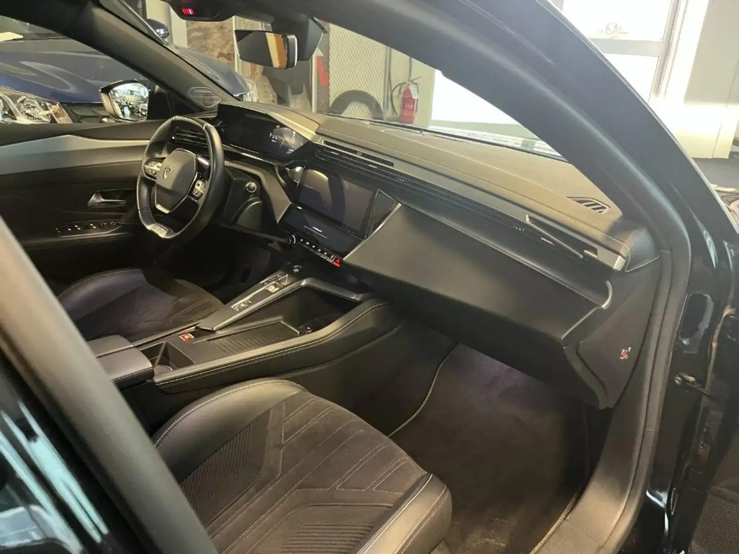 Peugeot 308 BlueHDi 130 S&S EAT8 SW GT Noir - 2