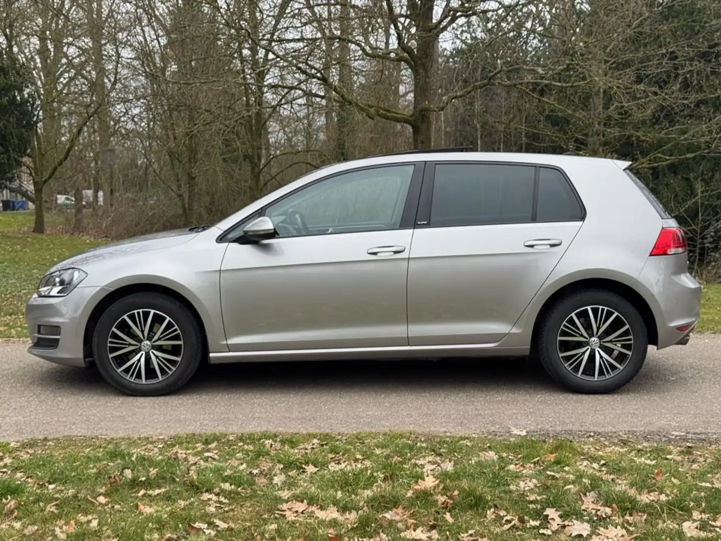 Volkswagen Golf 1.2 TSI Allstar Edition | Airco | Pano Grijs - 2
