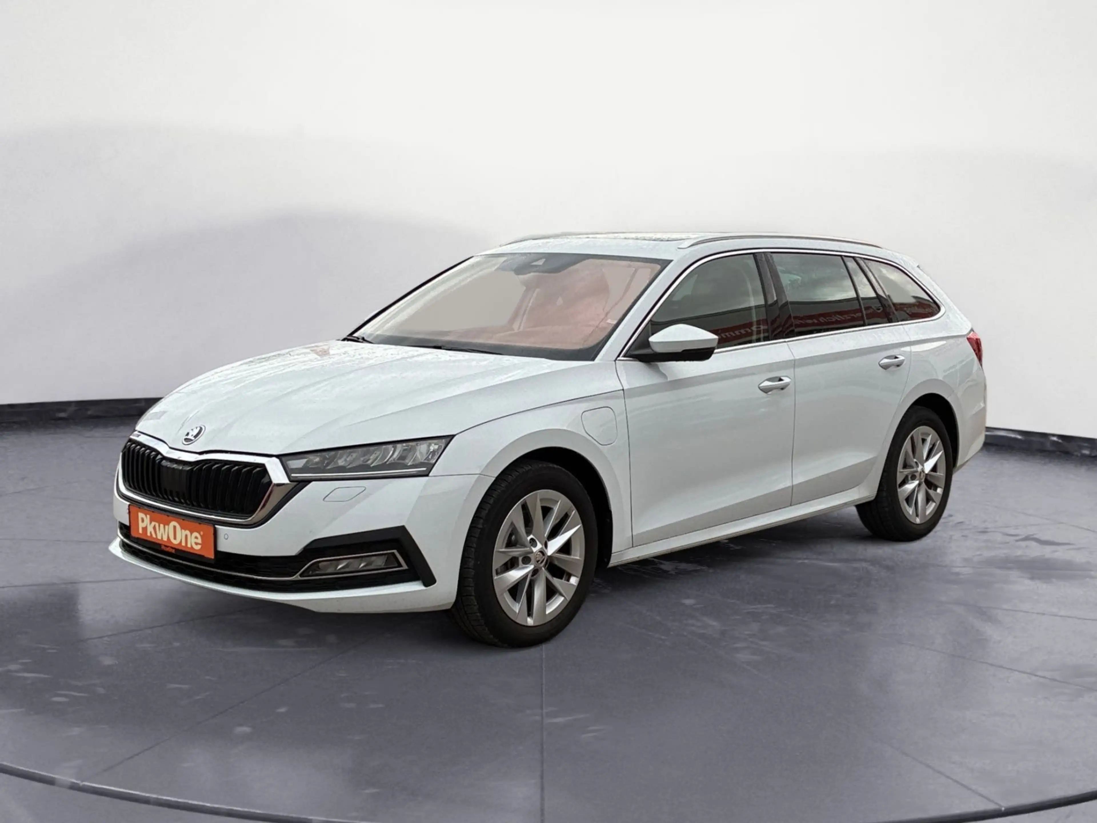 Skoda Octavia KAMERA*PDC*ACC*HEAD-UP*LED*NAVI*PANO*SHZ