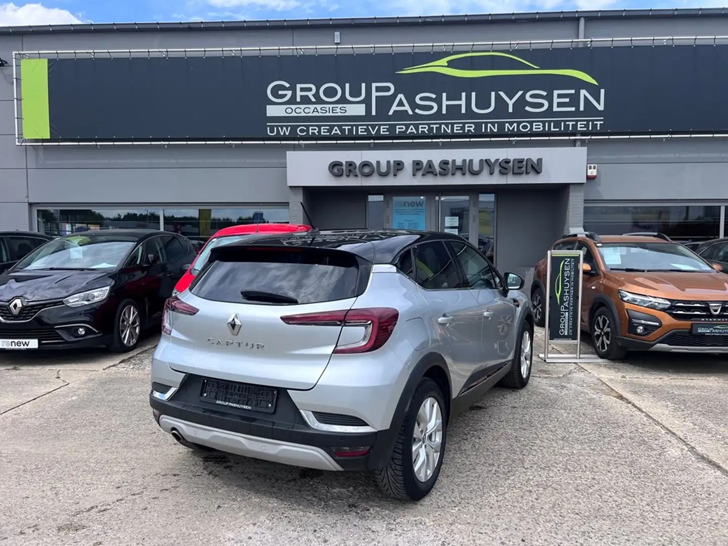 Renault Captur Intens 1.0TCE 100pk Grijs - 2