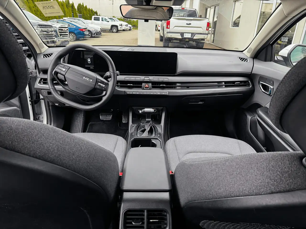 Kia K4 снимка Kia K4