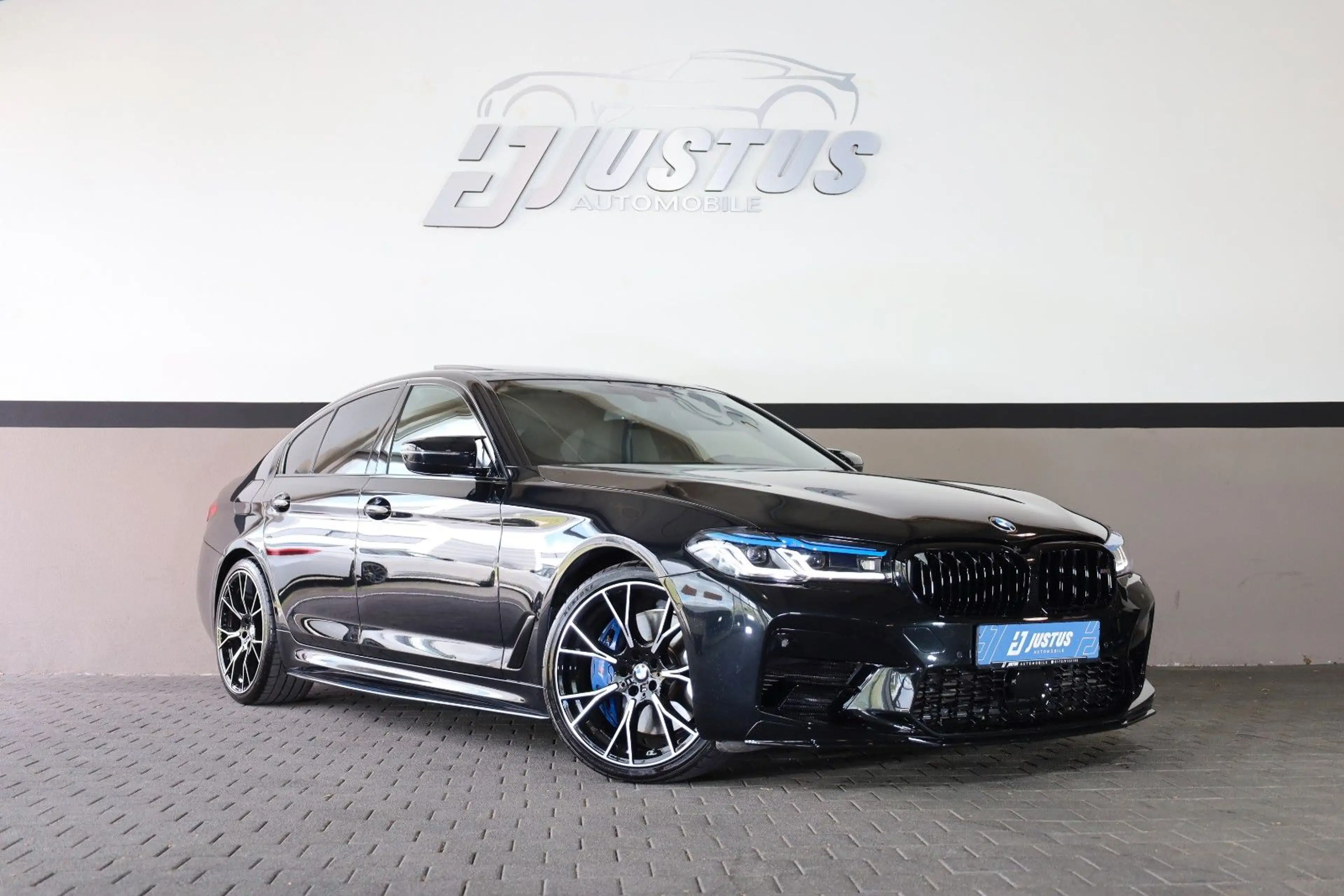 BMW 540 i/M/HUD/KAMERA/PDC/SHZ/APPLE/WIFI/HK/SBD/R20