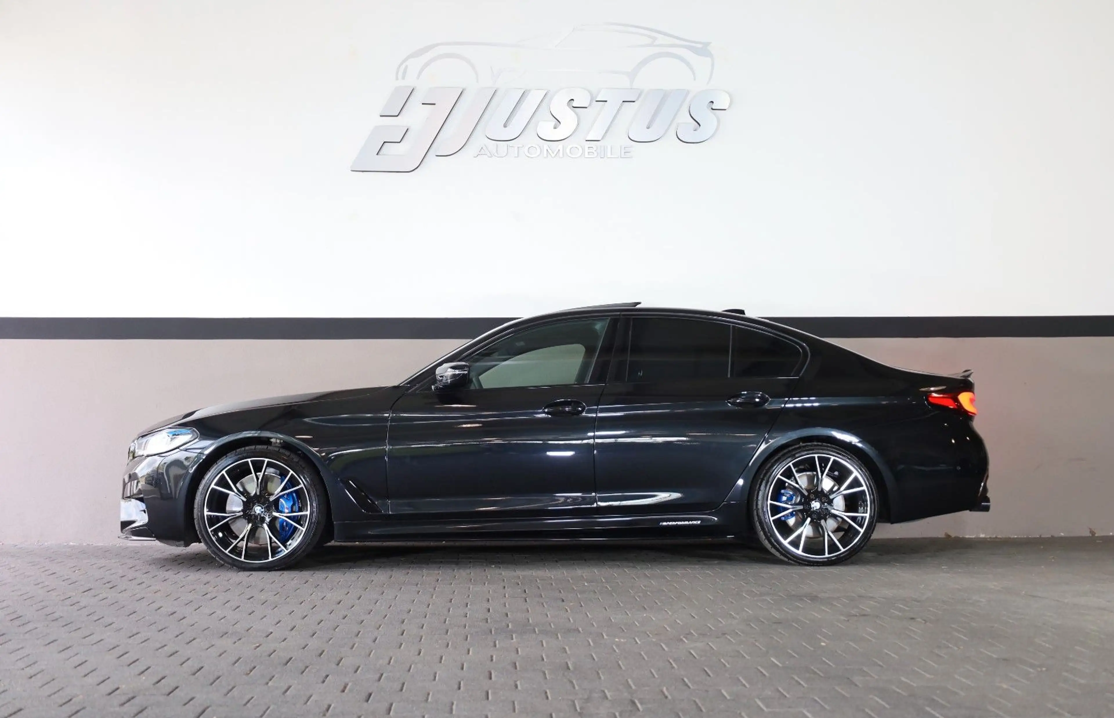BMW 540 i/M/HUD/KAMERA/PDC/SHZ/APPLE/WIFI/HK/SBD/R20 — photo 3