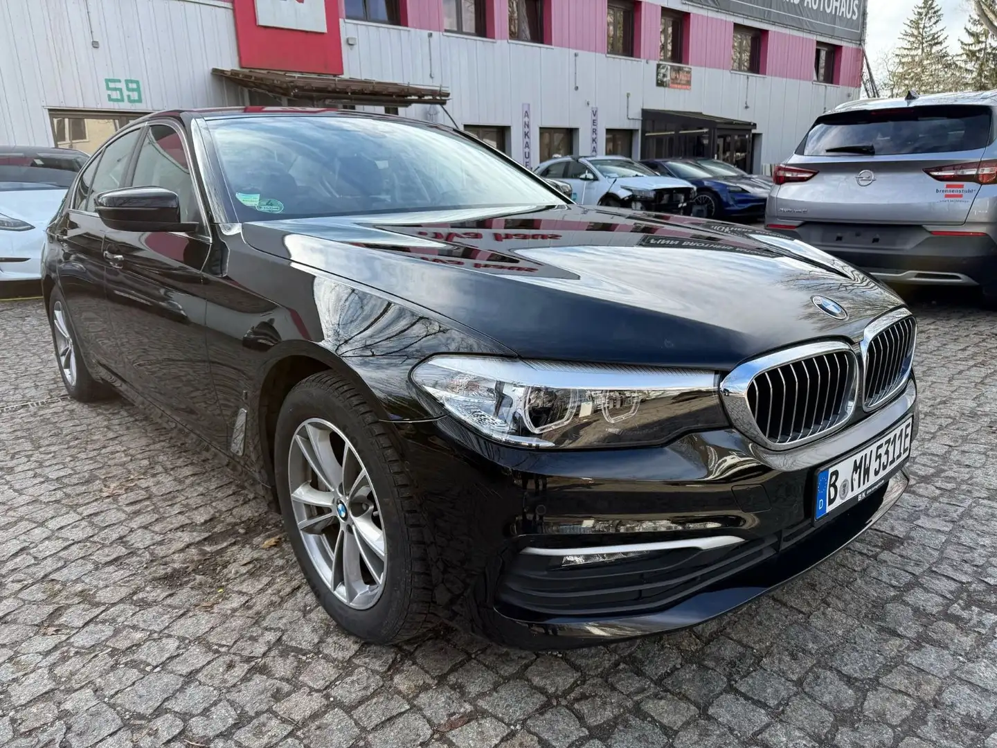 BMW 530 e  Baureihe 5 Lim. 135KW Plug-in Nero - 1