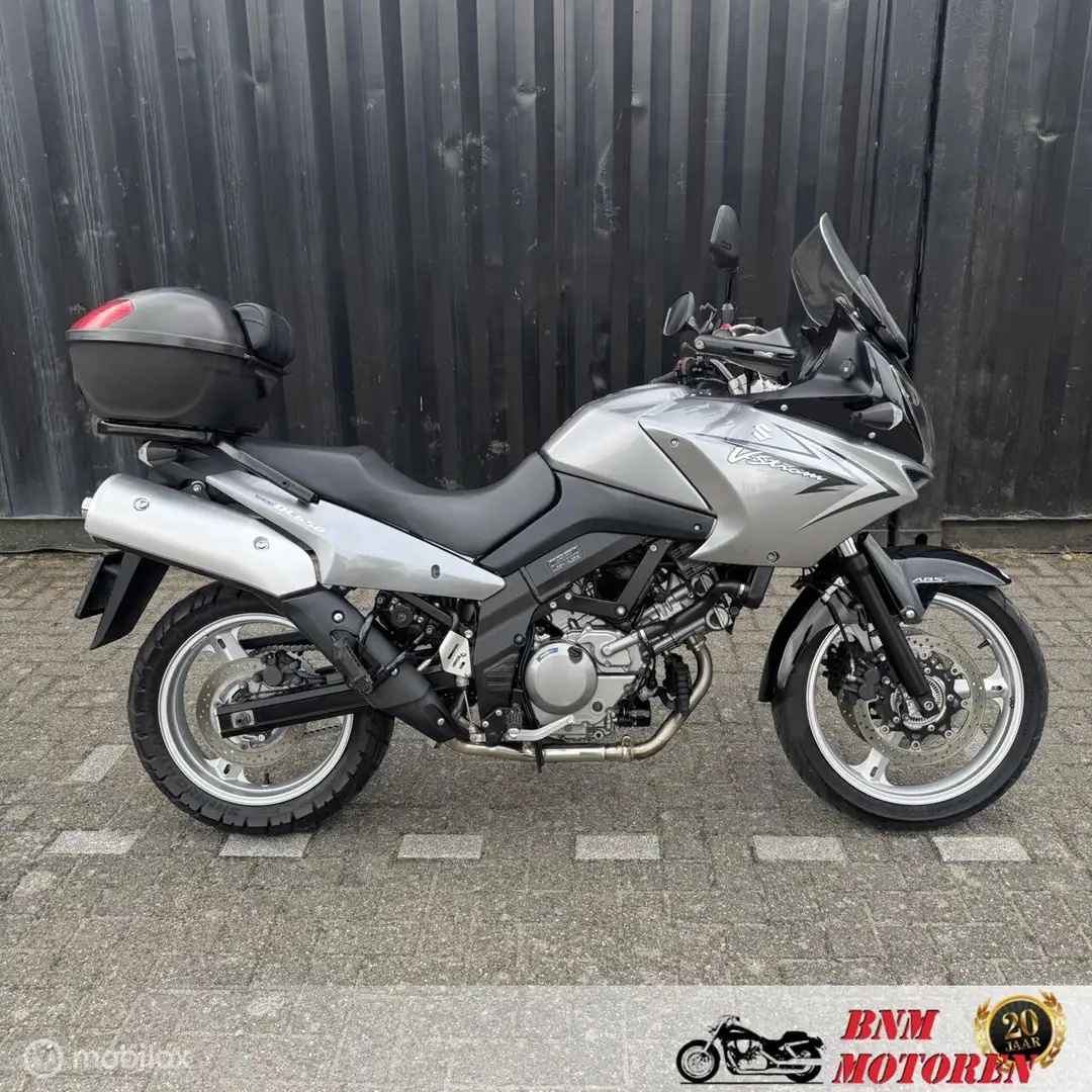 Suzuki V-Strom 650 DL T Šedá - 1
