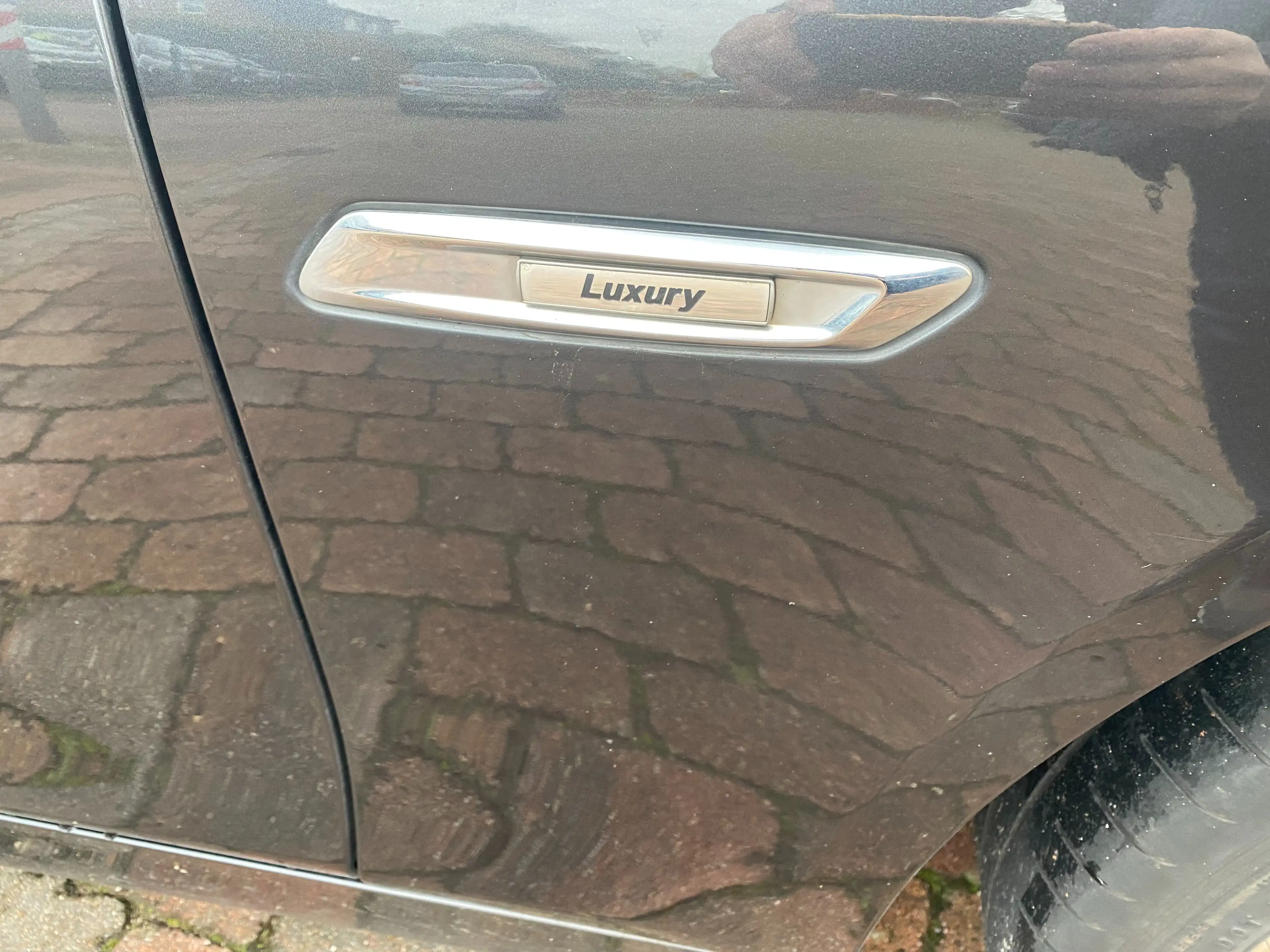 BMW 535 535d xDrive-Luxury-Automatik-Pano-NAV-Leder-AHK- — photo 4
