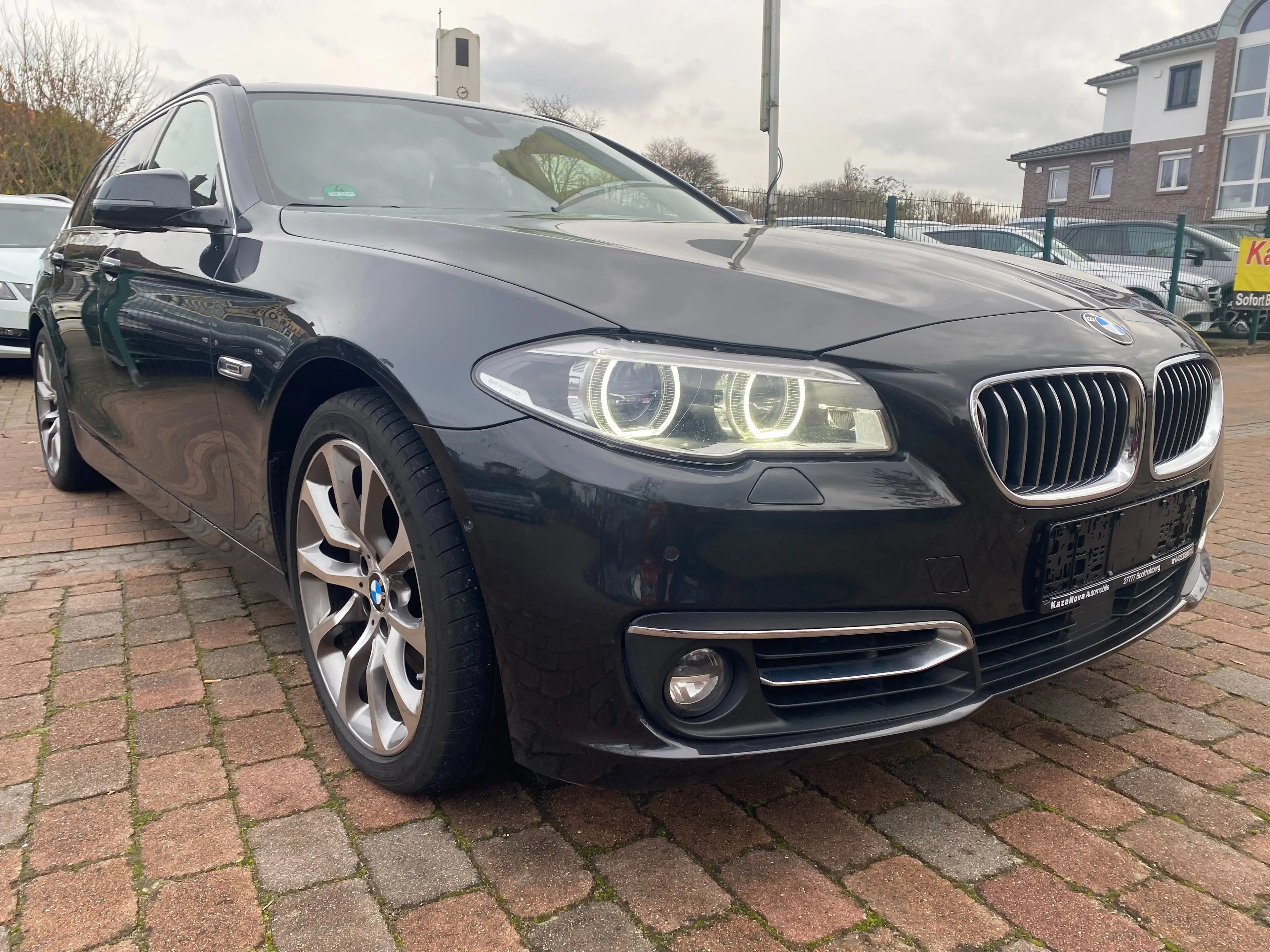 BMW 535 535d xDrive-Luxury-Automatik-Pano-NAV-Leder-AHK- — photo 3