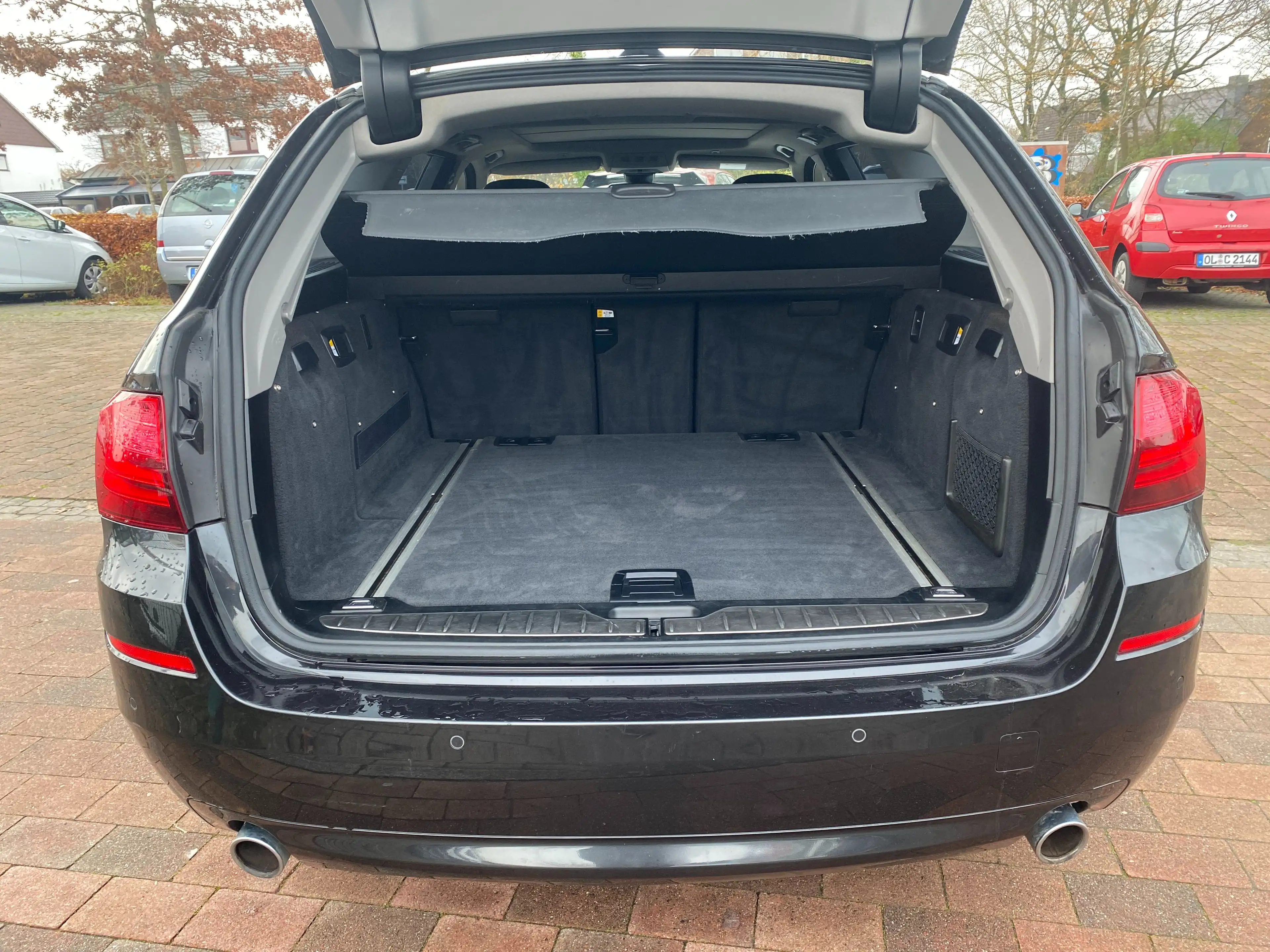 BMW 535 535d xDrive-Luxury-Automatik-Pano-NAV-Leder-AHK- — photo 15