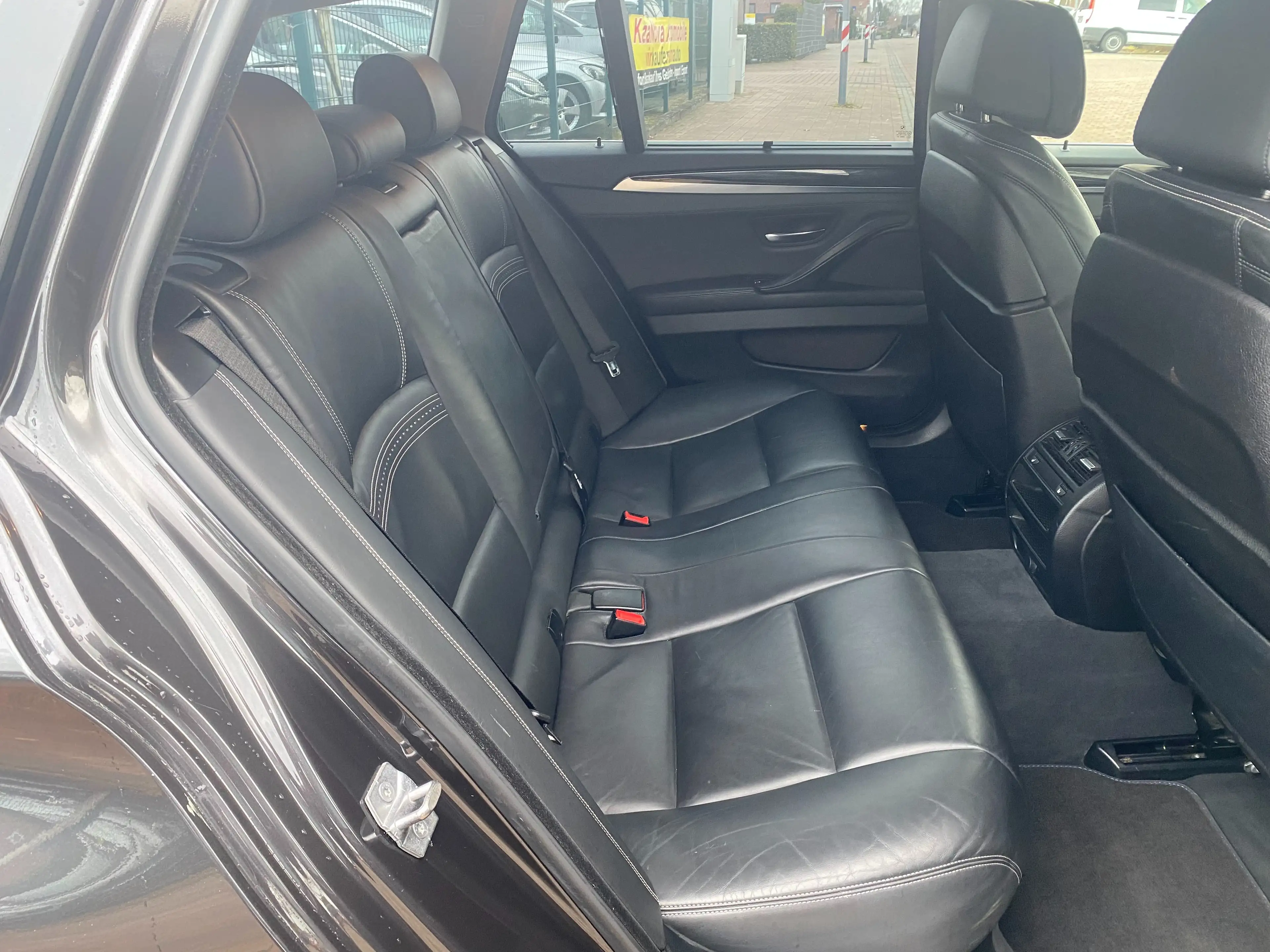 BMW 535 535d xDrive-Luxury-Automatik-Pano-NAV-Leder-AHK- — photo 9
