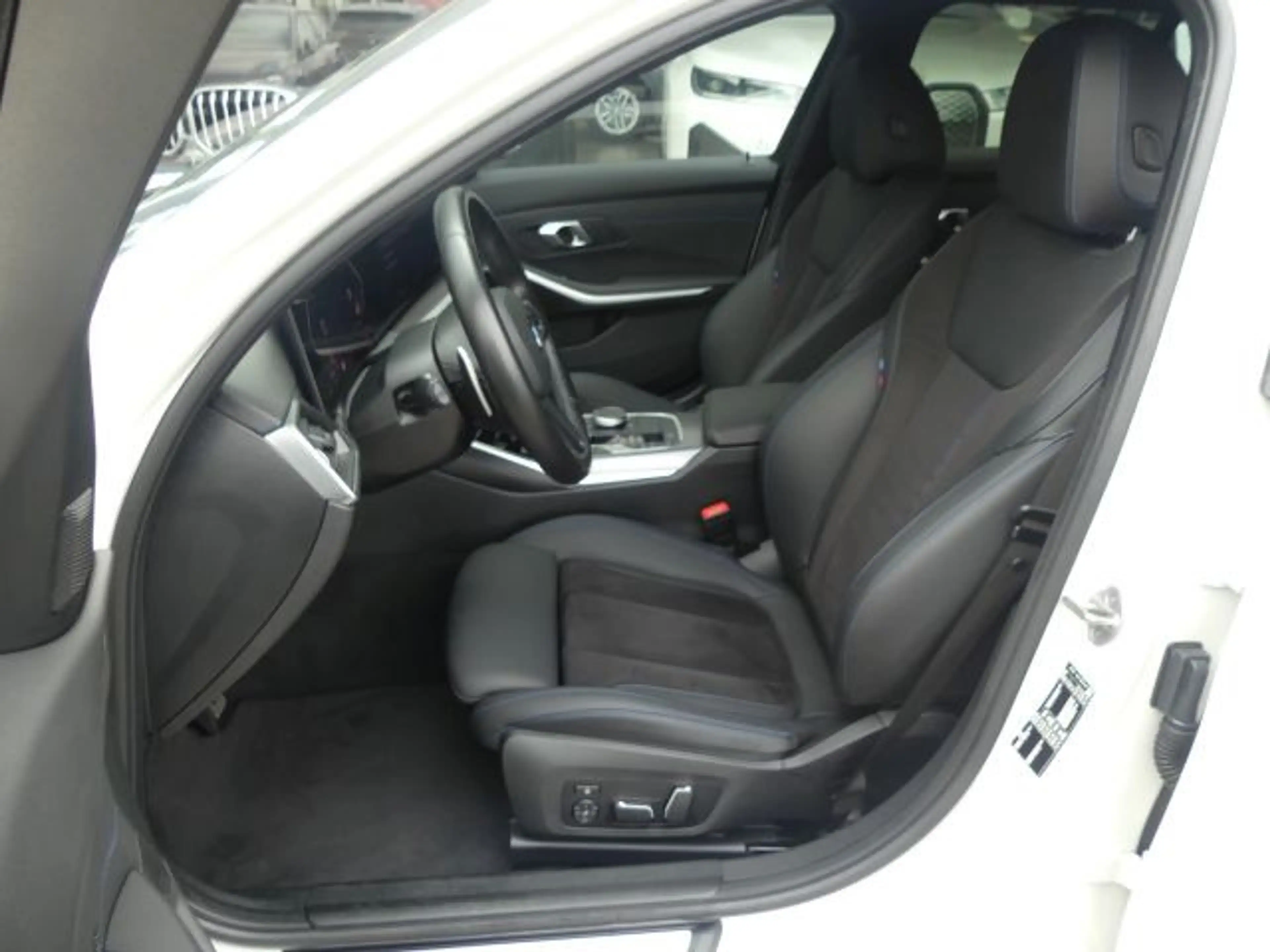 BMW 318 i Tour M Sport AHK°ACC*Ad.LED°M-Alu-el.Sitze — photo 9