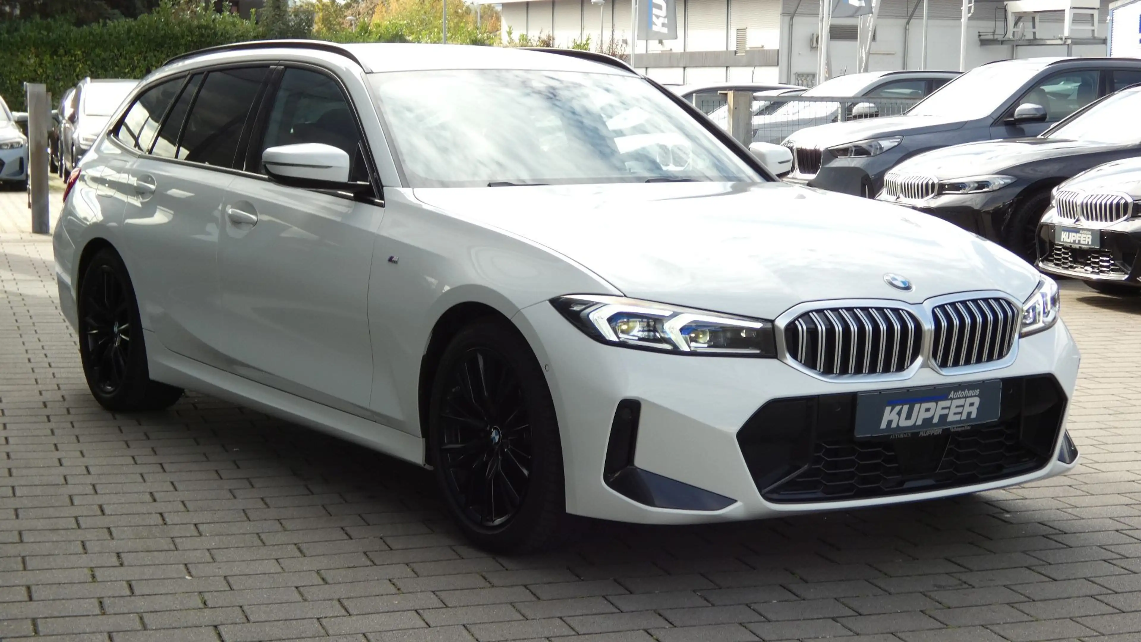 BMW 318 i Tour M Sport AHK°ACC*Ad.LED°M-Alu-el.Sitze — photo 2