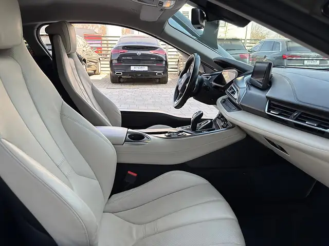 BMW i8 PHEV Range Extender *CARBON* HUD* FLÜGELTÜRE* Ansicht 19