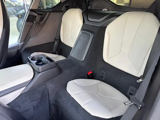 BMW i8 PHEV Range Extender *CARBON* HUD* FLÜGELTÜRE* Ansicht 29