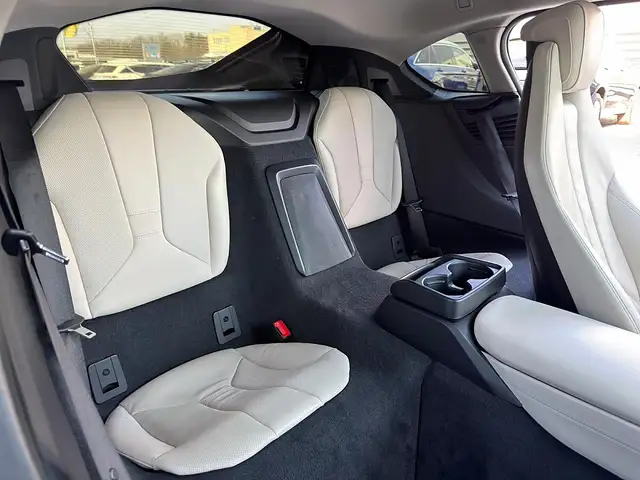 BMW i8 PHEV Range Extender *CARBON* HUD* FLÜGELTÜRE* Ansicht 28