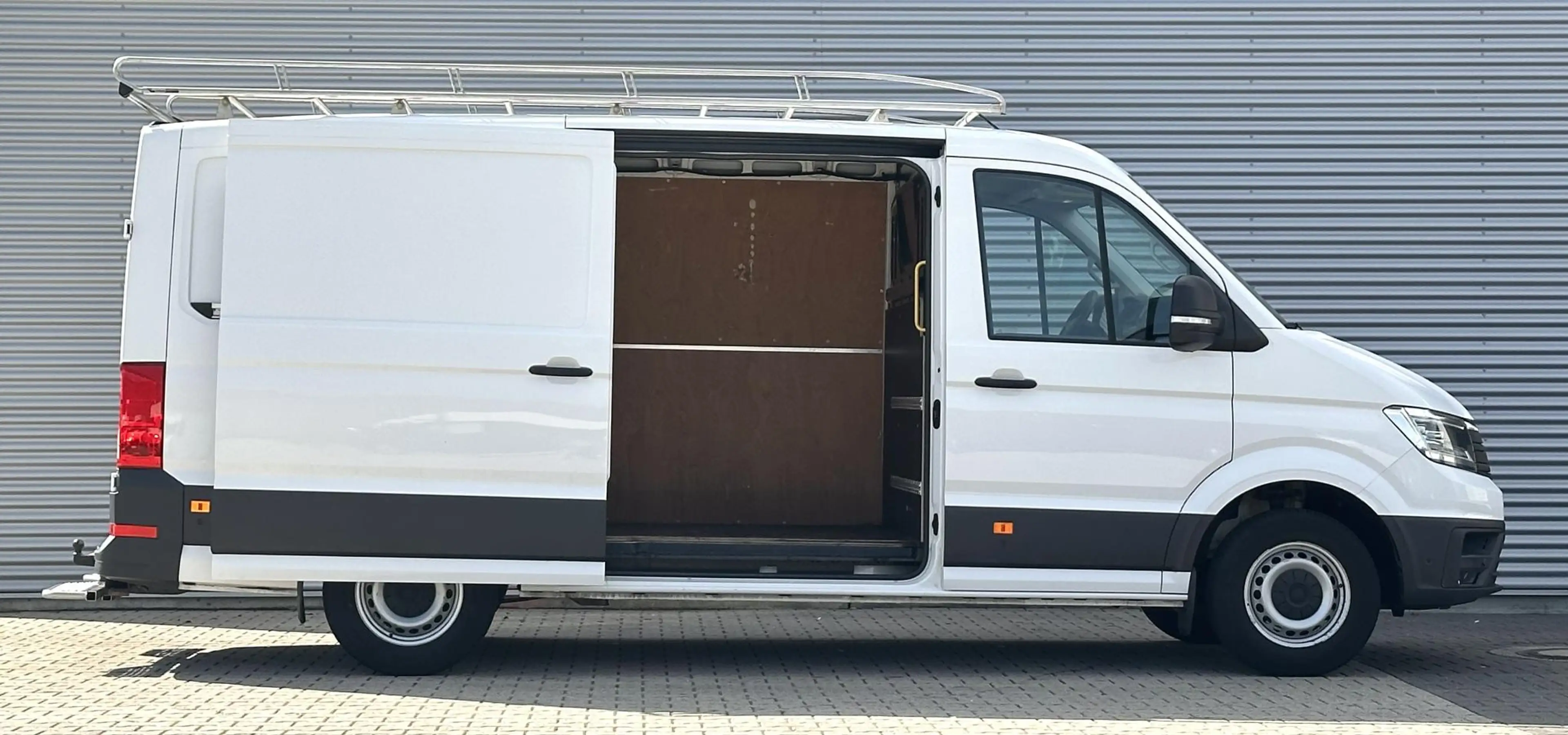 Volkswagen Crafter 35 2.0 TDI L2H1 Highline automaat MARGE 177pk — photo 3