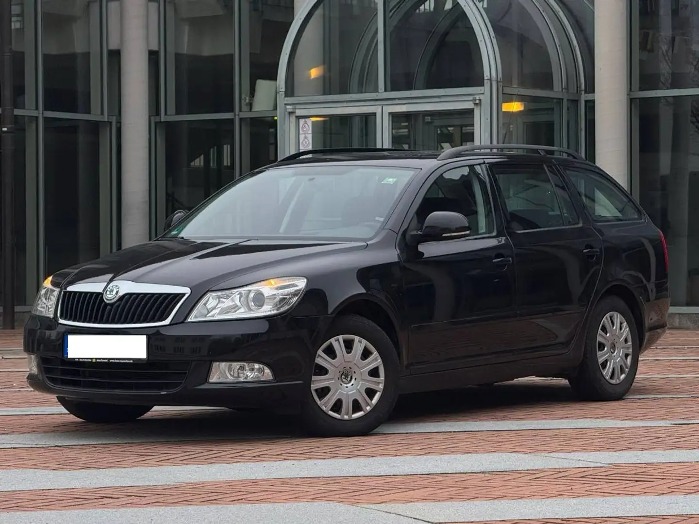 Skoda Octavia Octavia Combi 1.8 TSI Elegance Schwarz - 1