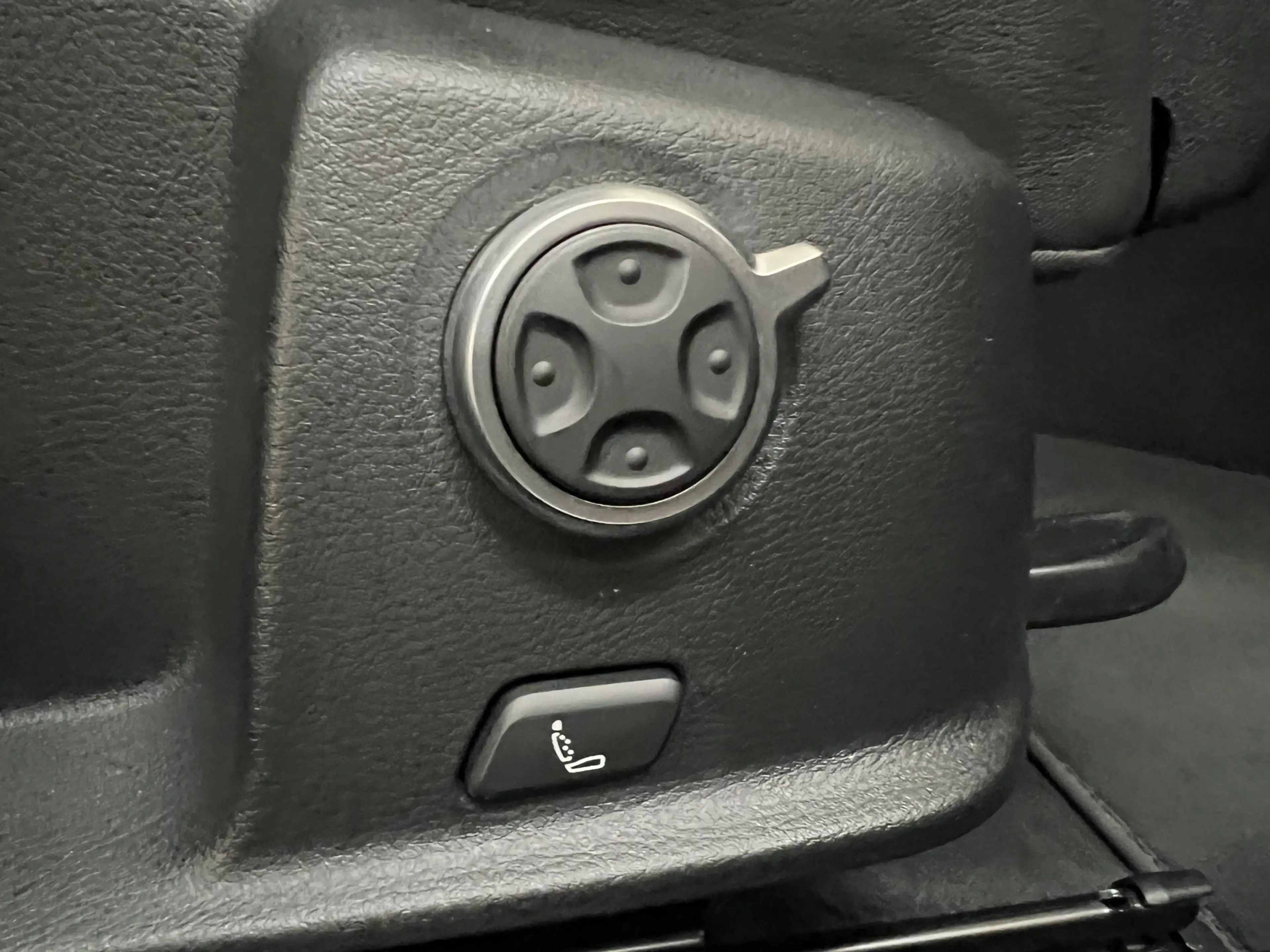 Audi A4 allroad Quattro 2.0 TFSI MHEV Pro Line Plus S-line Pano / — photo 13