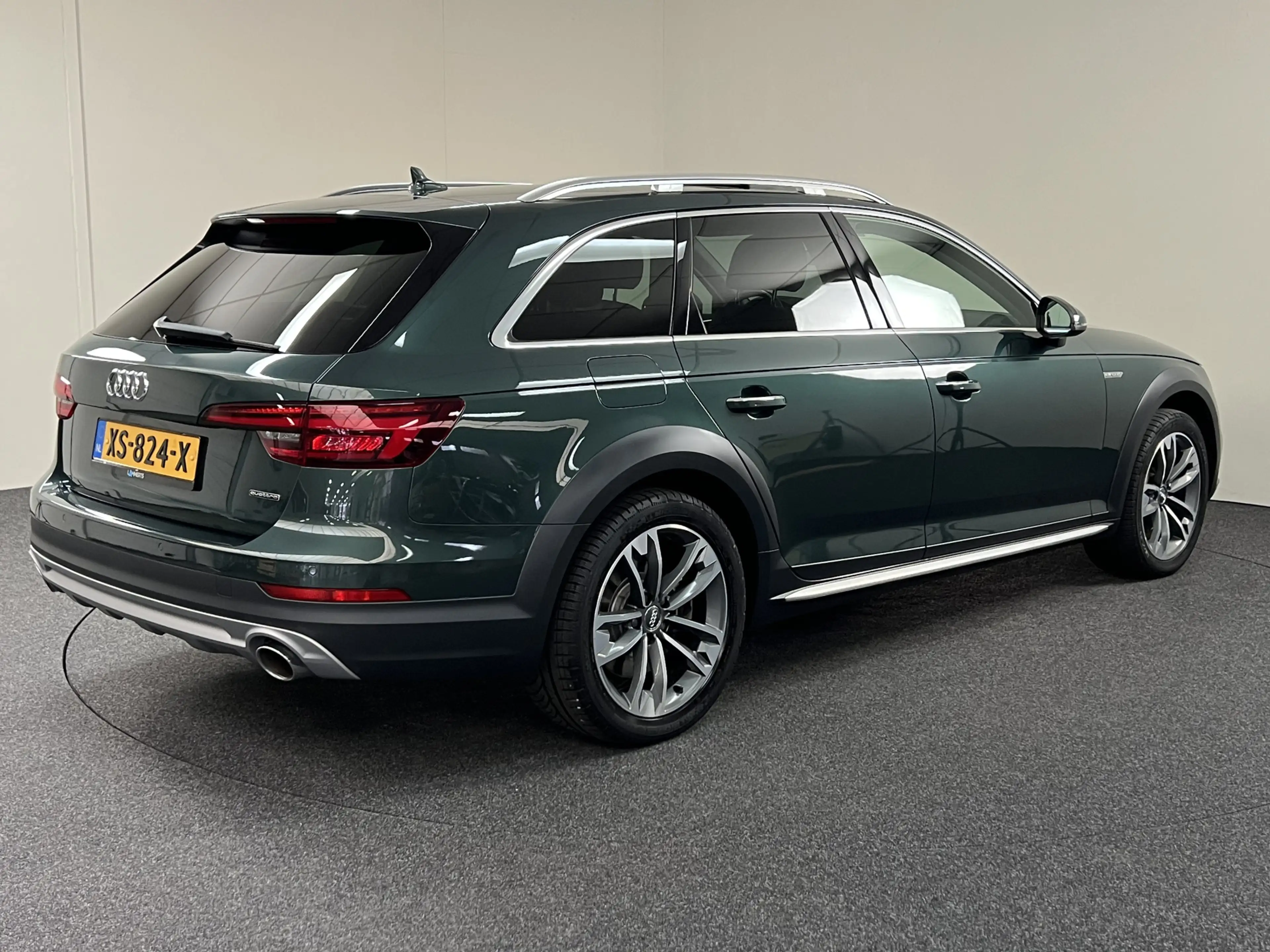 Audi A4 allroad Quattro 2.0 TFSI MHEV Pro Line Plus S-line Pano / — photo 5