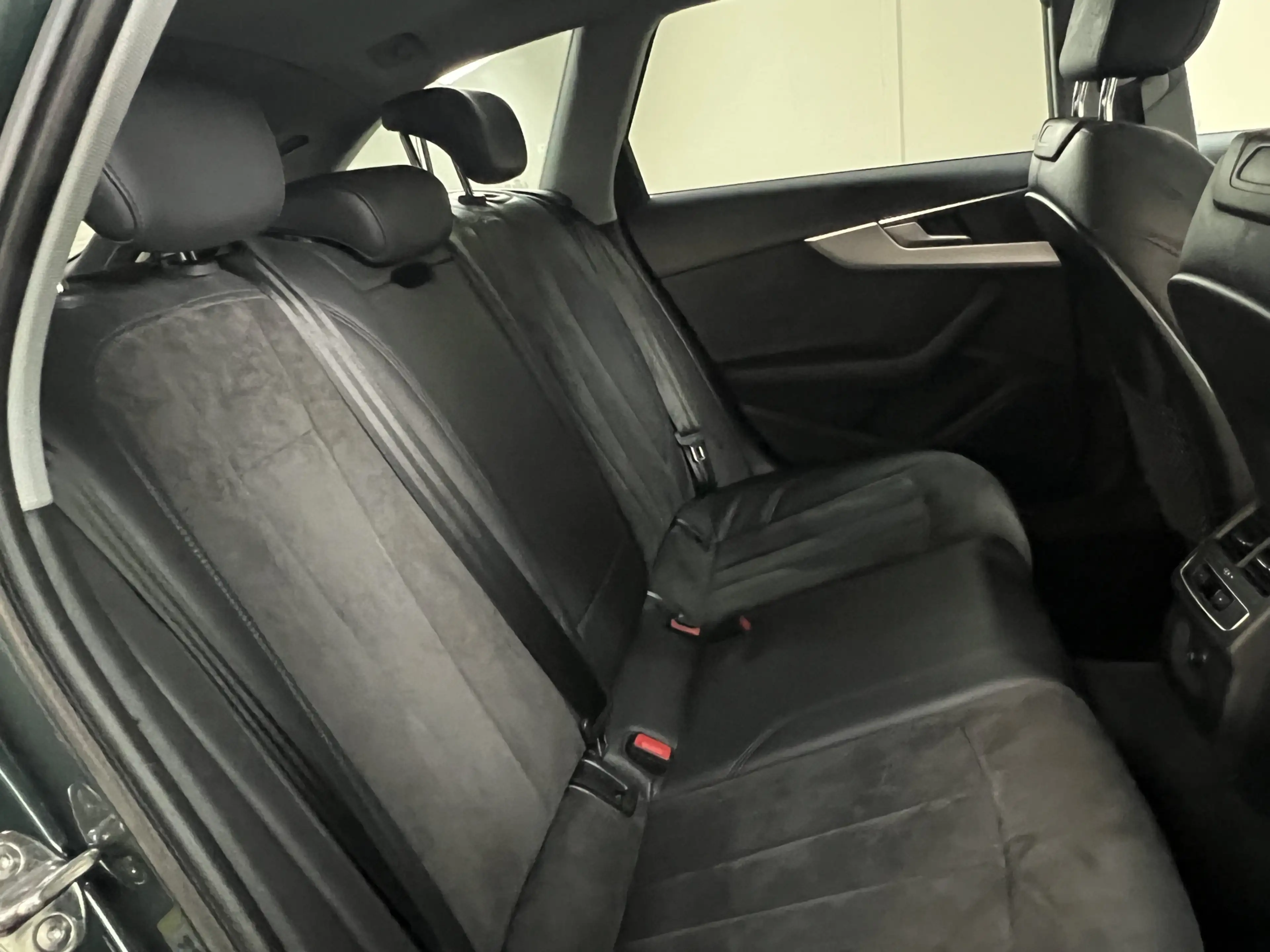 Audi A4 allroad Quattro 2.0 TFSI MHEV Pro Line Plus S-line Pano / — photo 15