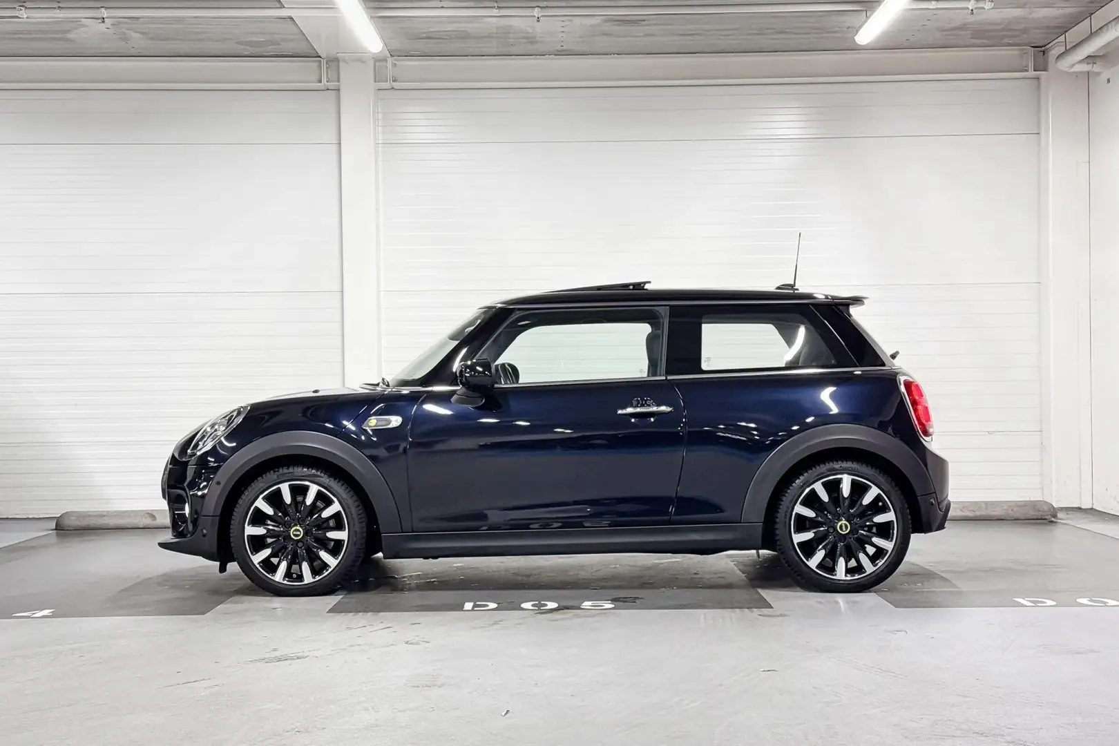 MINI 3-Deurs Electric Yours | Achteruitrijcamera | Pano Blauw - 2