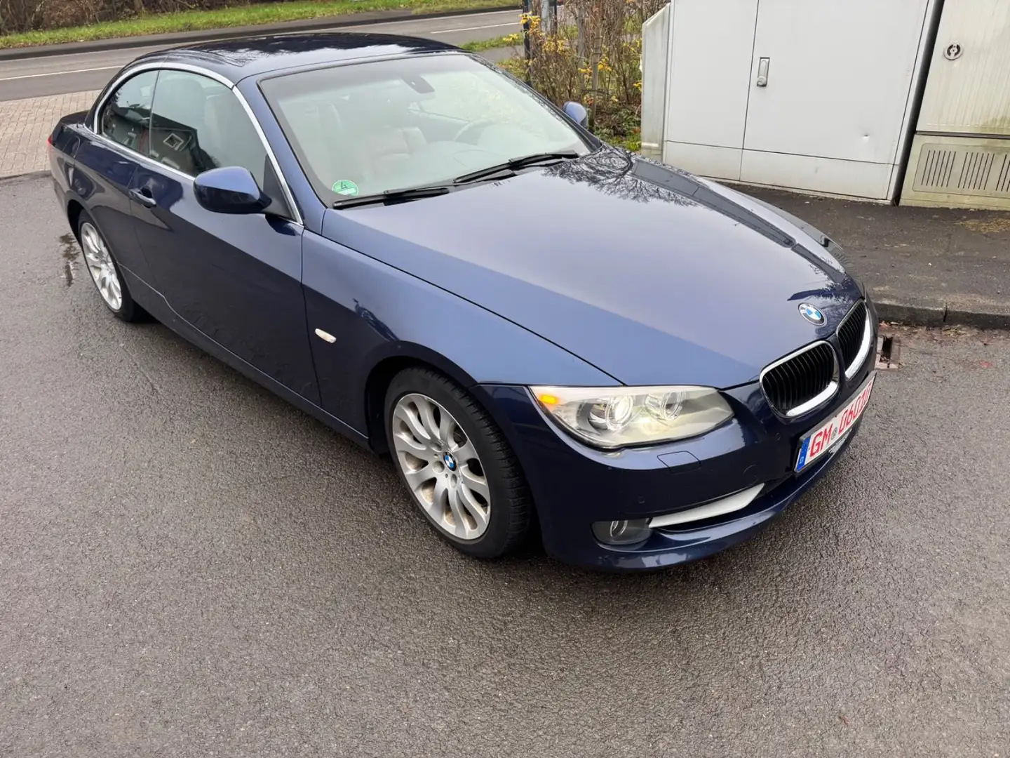 BMW 320 i Cabrio Scheckh.NaviPXenonLederAhkPdcTop Bleu - 2