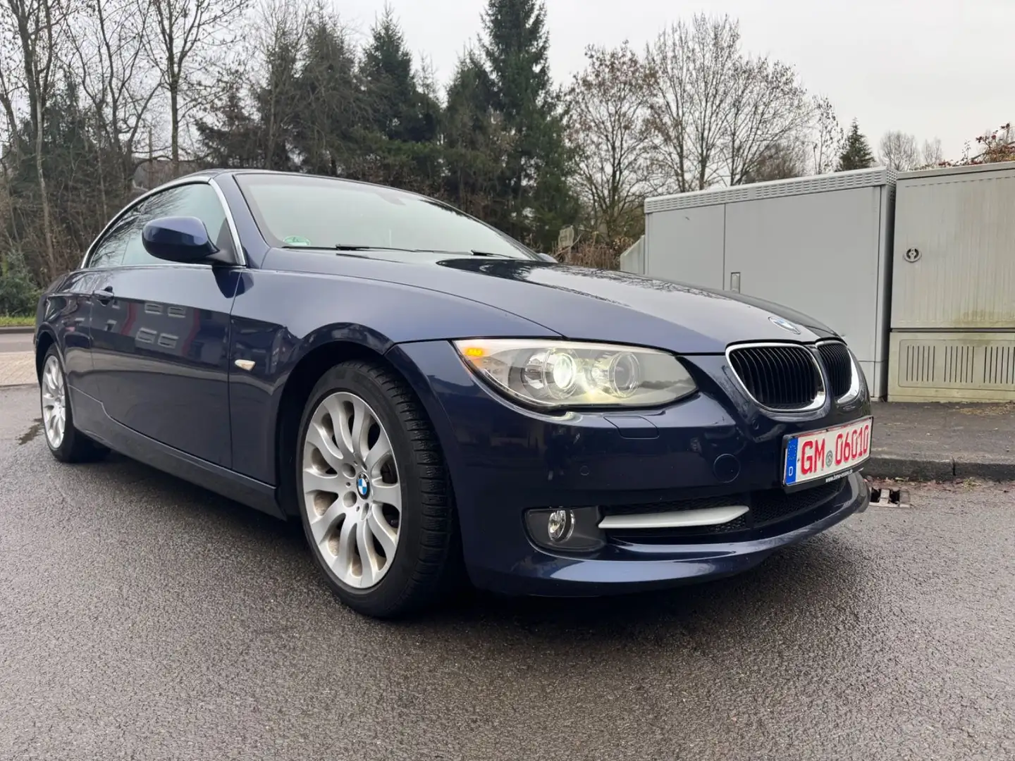 BMW 320 i Cabrio Scheckh.NaviPXenonLederAhkPdcTop Bleu - 1