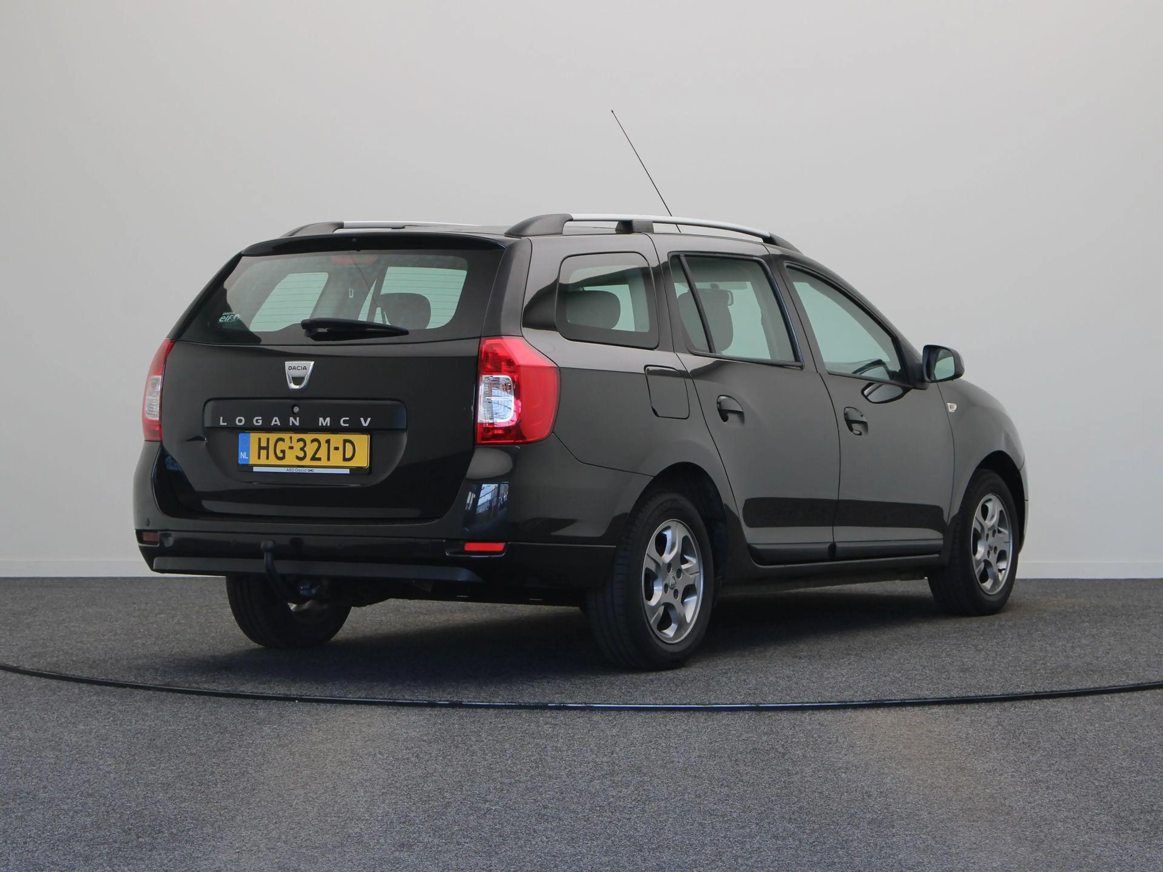 Dacia Logan MCV TCe 90pk 10th Anniversary | Trekhaak | Cruise — photo 11
