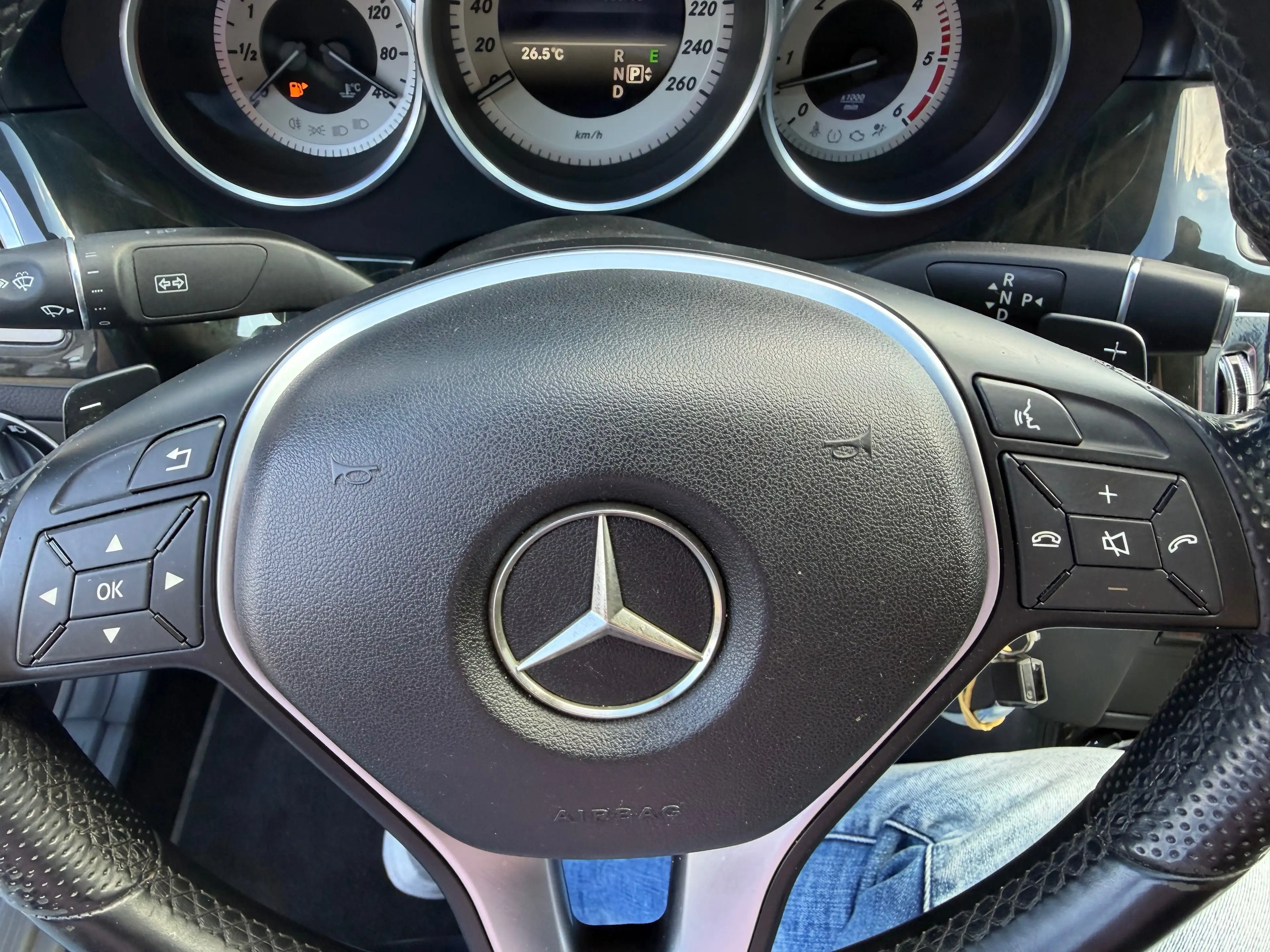 Mercedes-Benz CLS 350 CLS 350 BlueTEC 4-Matic — photo 11