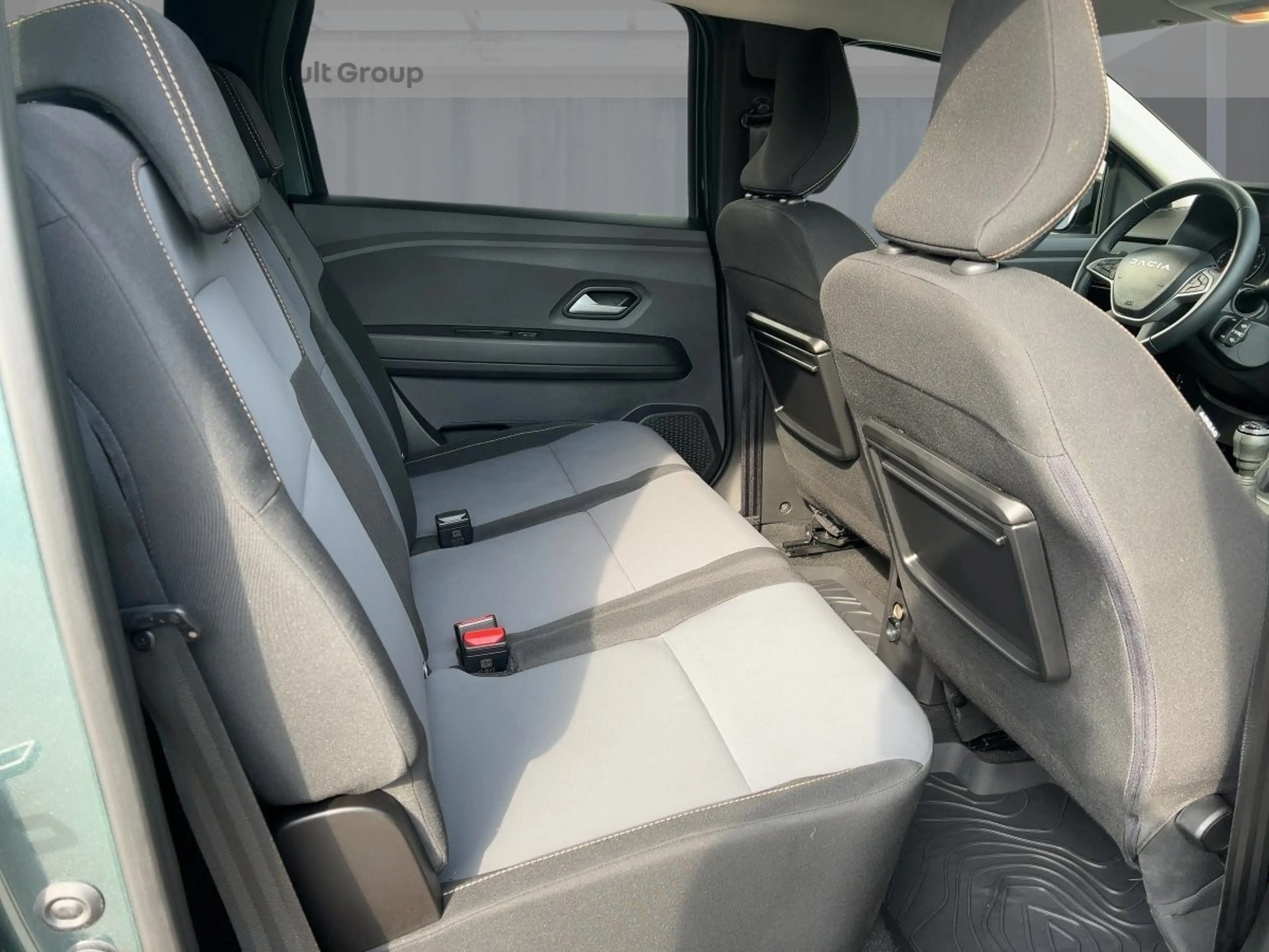 Dacia Jogger Extreme TCe 110 7-Sitzer Rückfahrkamera ZV — photo 9