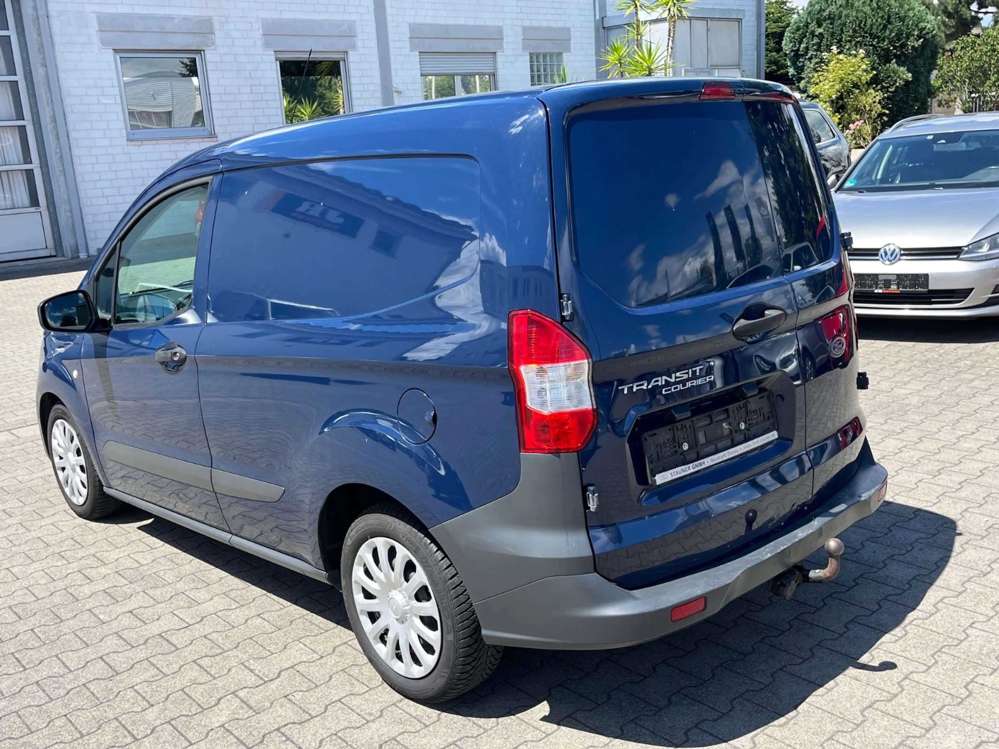 Ford Transit Courier 1.5 TDCI Trend *AHK* — photo 3