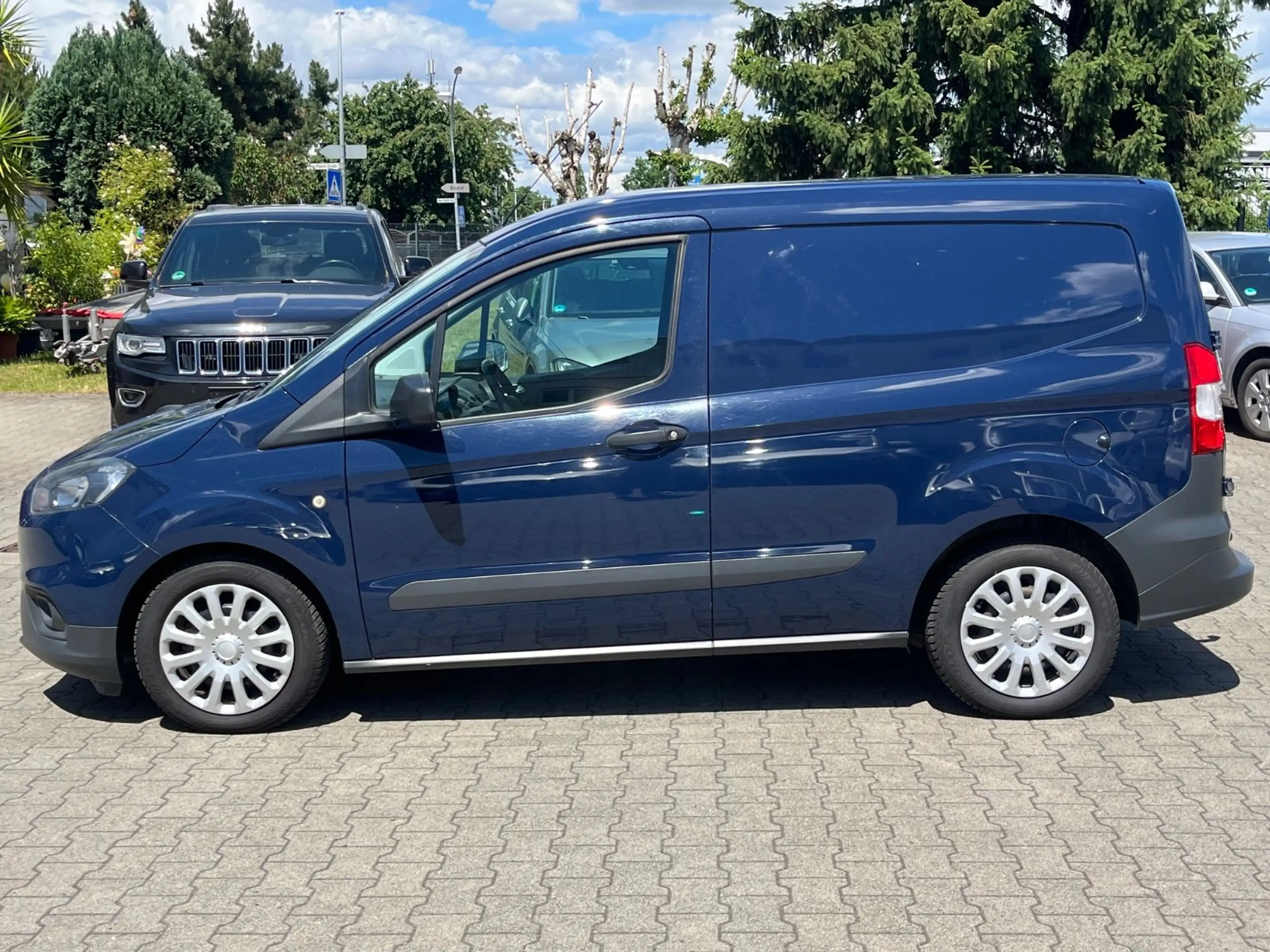 Ford Transit Courier 1.5 TDCI Trend *AHK* — photo 4