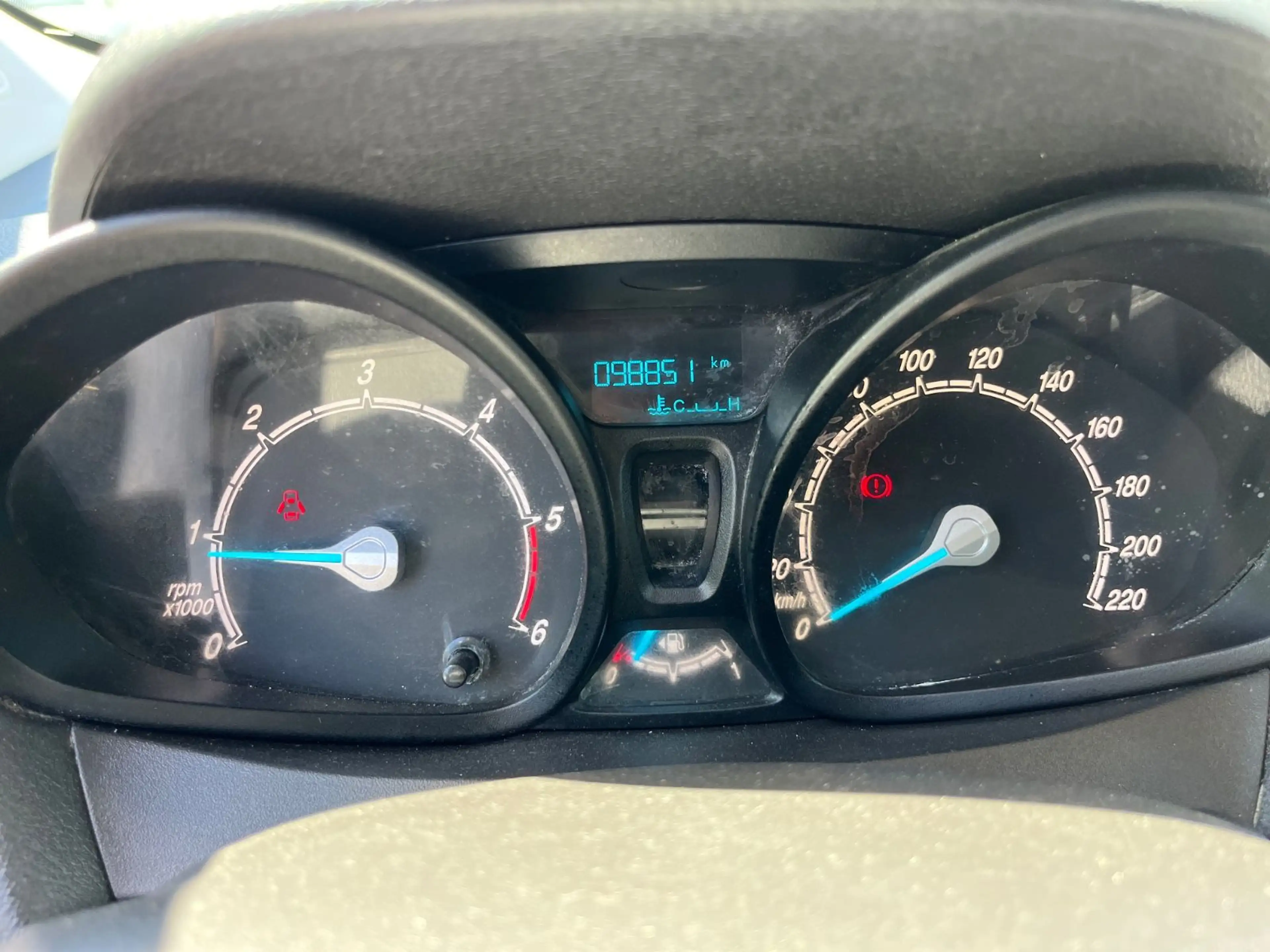 Ford Transit Courier 1.5 TDCI Trend *AHK* — photo 8