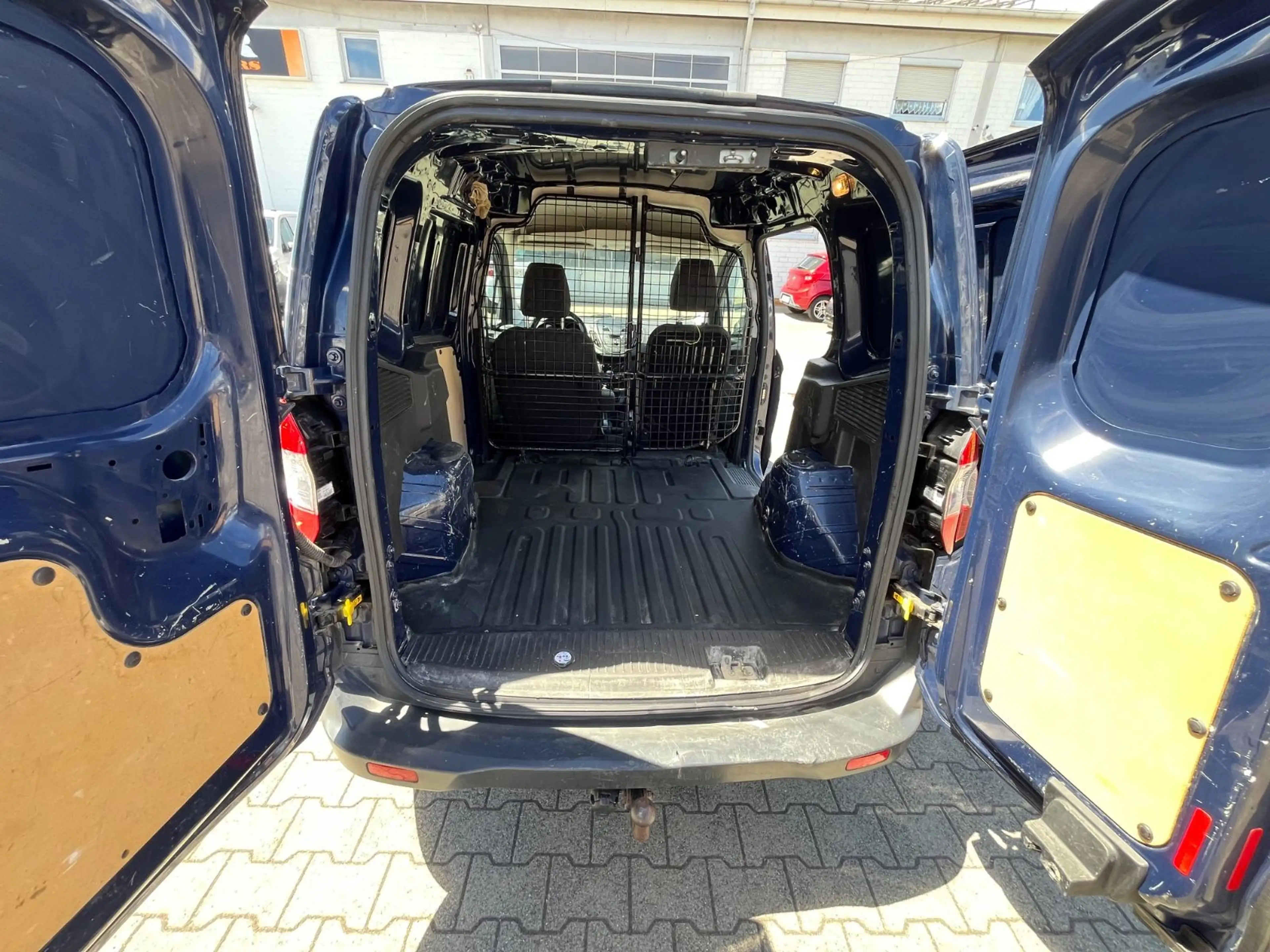 Ford Transit Courier 1.5 TDCI Trend *AHK* — photo 11