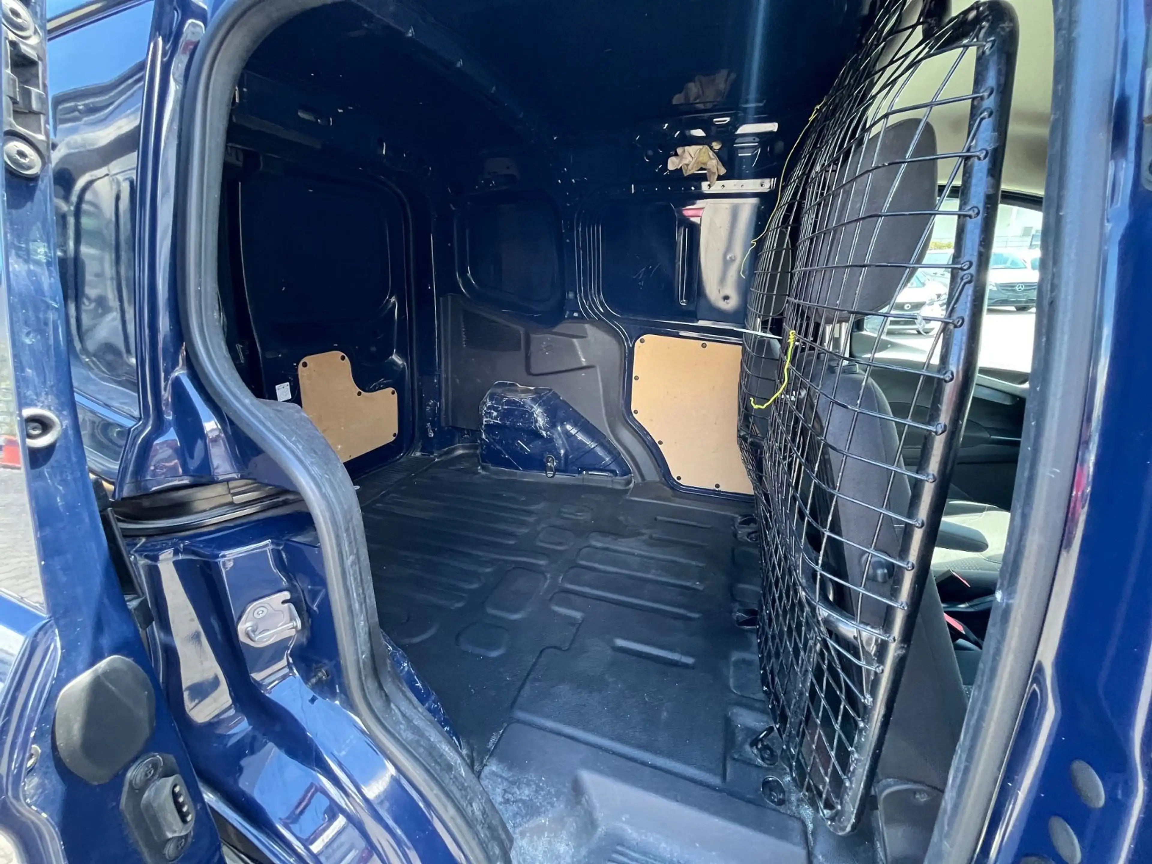 Ford Transit Courier 1.5 TDCI Trend *AHK* — photo 12