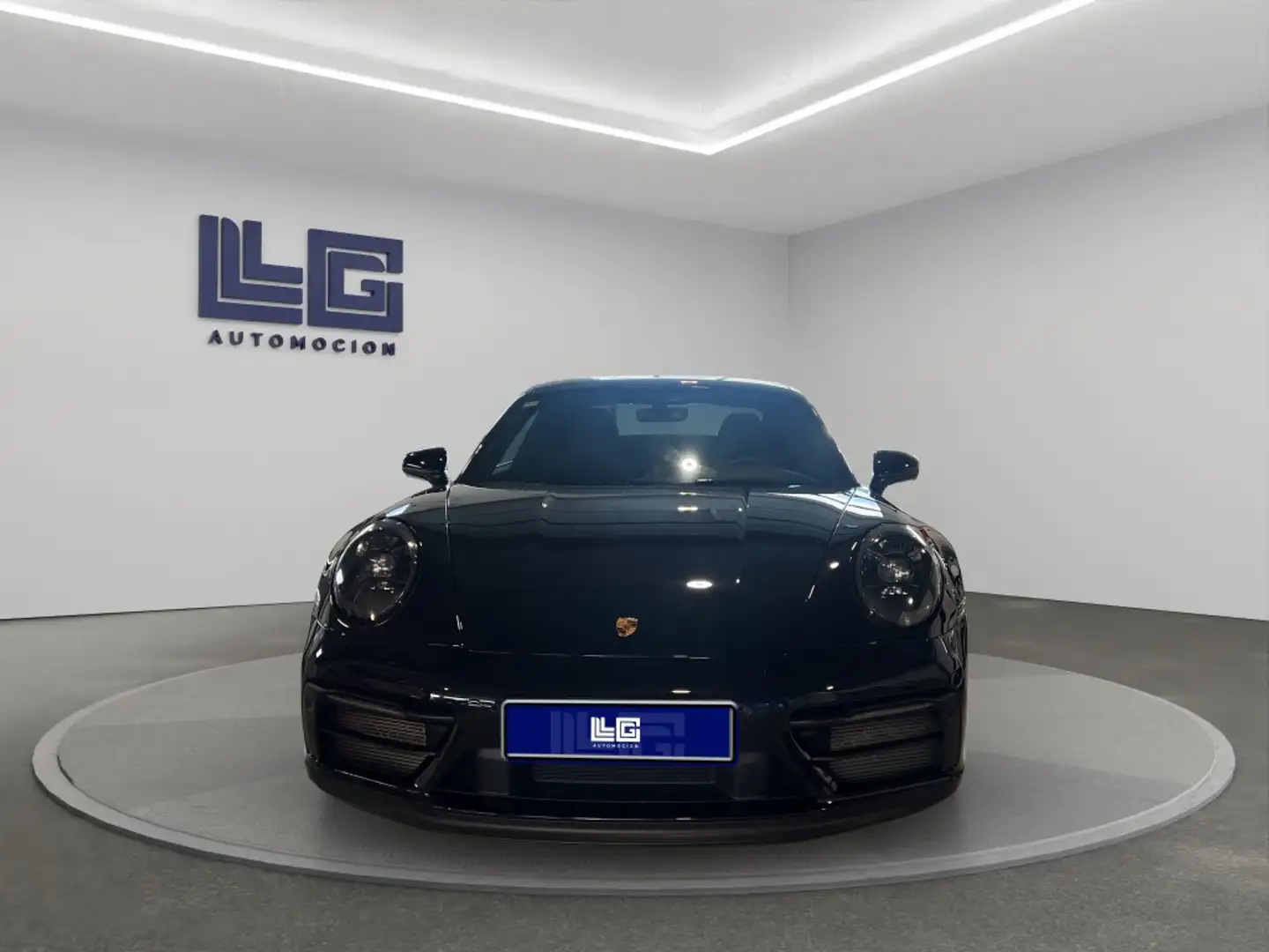 Porsche 992 Carrera 4 GTS Coupé Noir - 2