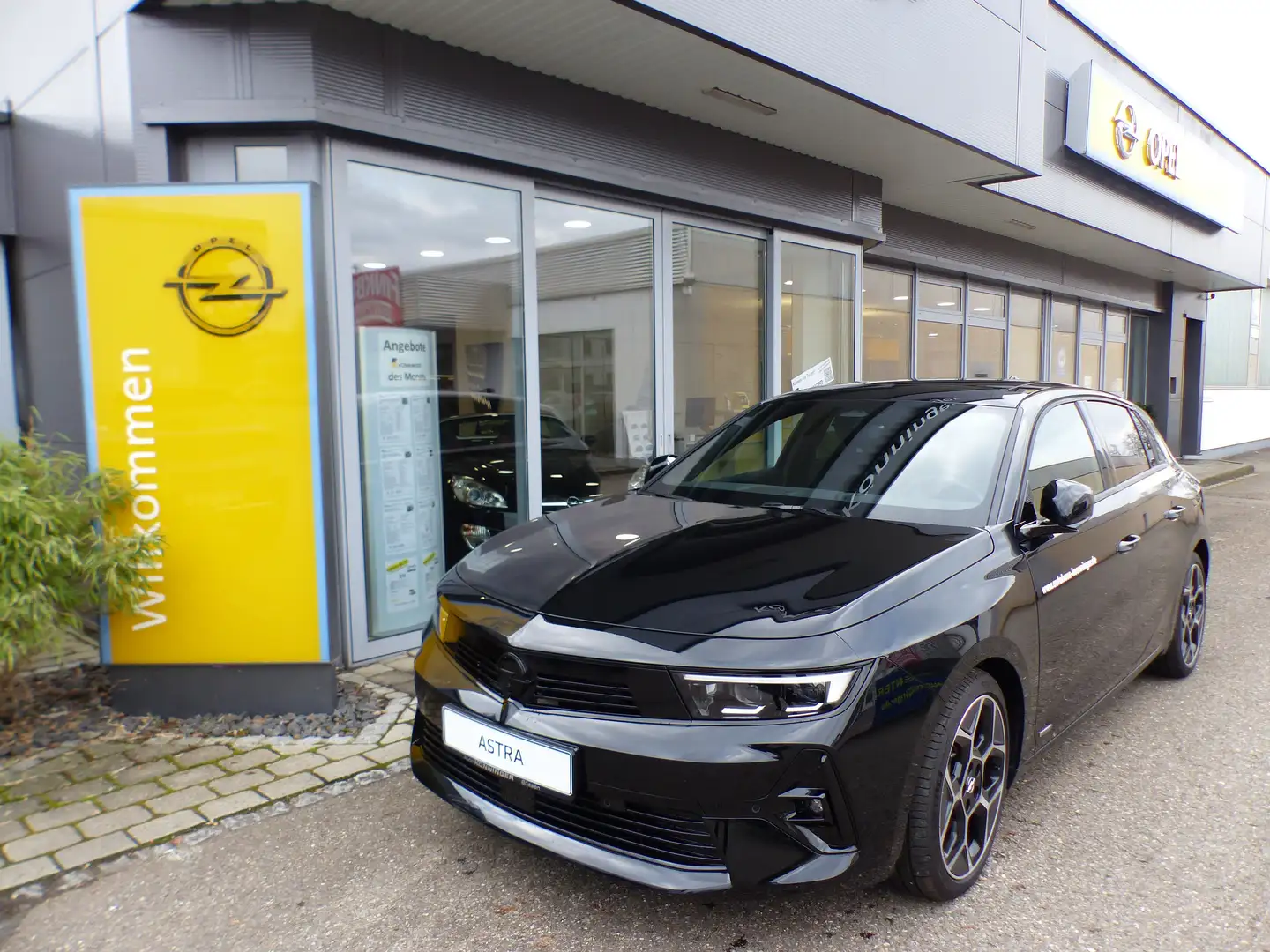 Opel Astra Plug-In-Hybrid Ultimate Fekete - 1