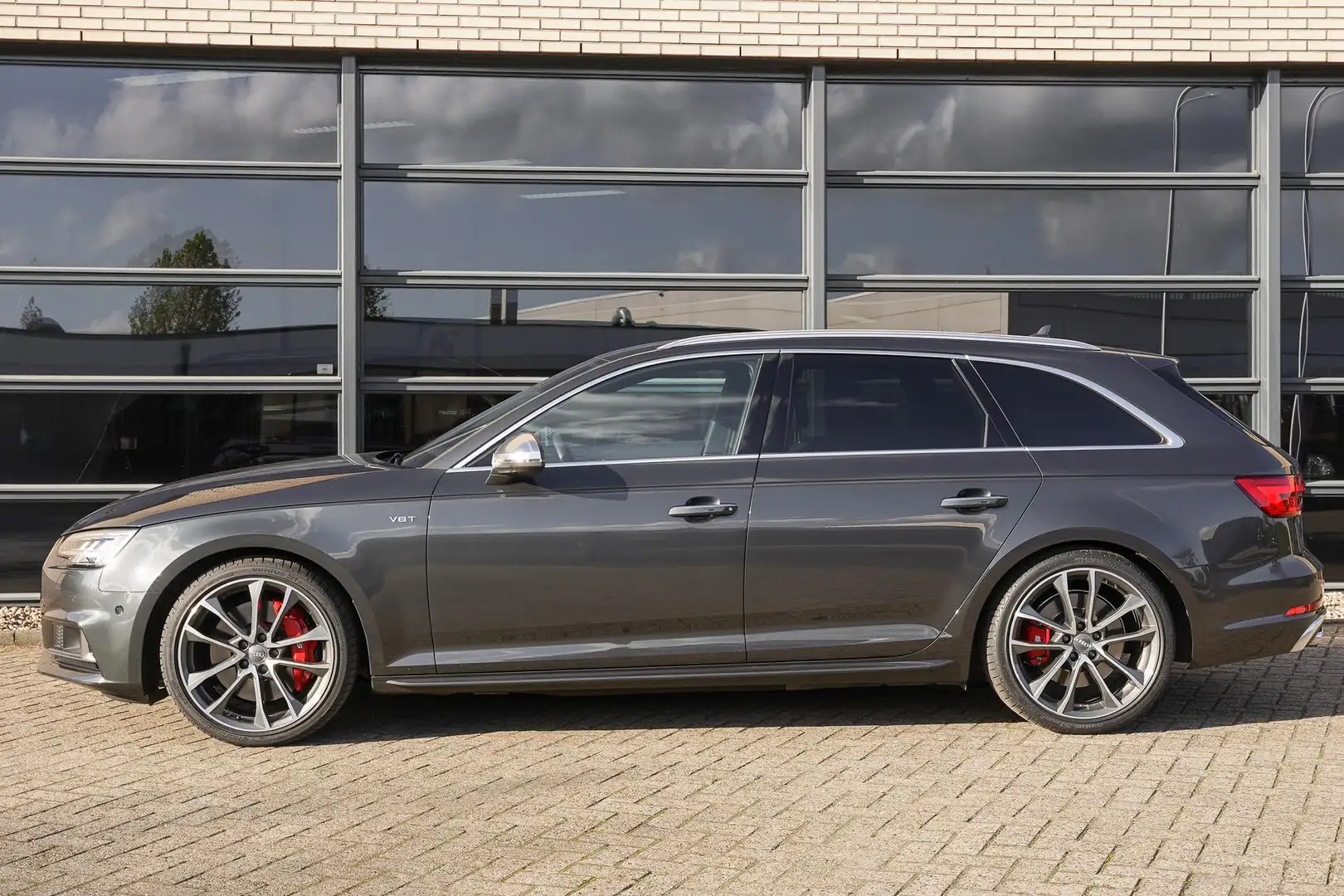 Audi S4 Avant A4 quattro Pro Line Plus |Netjes bereden en Grijs - 2