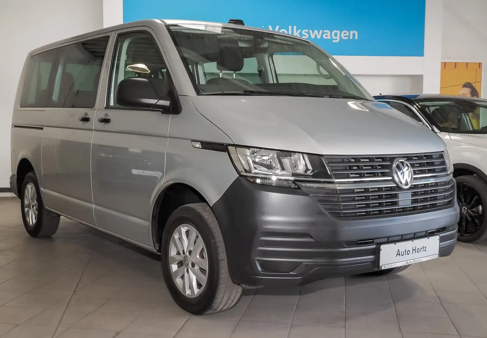Volkswagen T6.1 Kombi 2.0 TDI ,Standheizung, Alu, 2 Schiebetü Silber - 2
