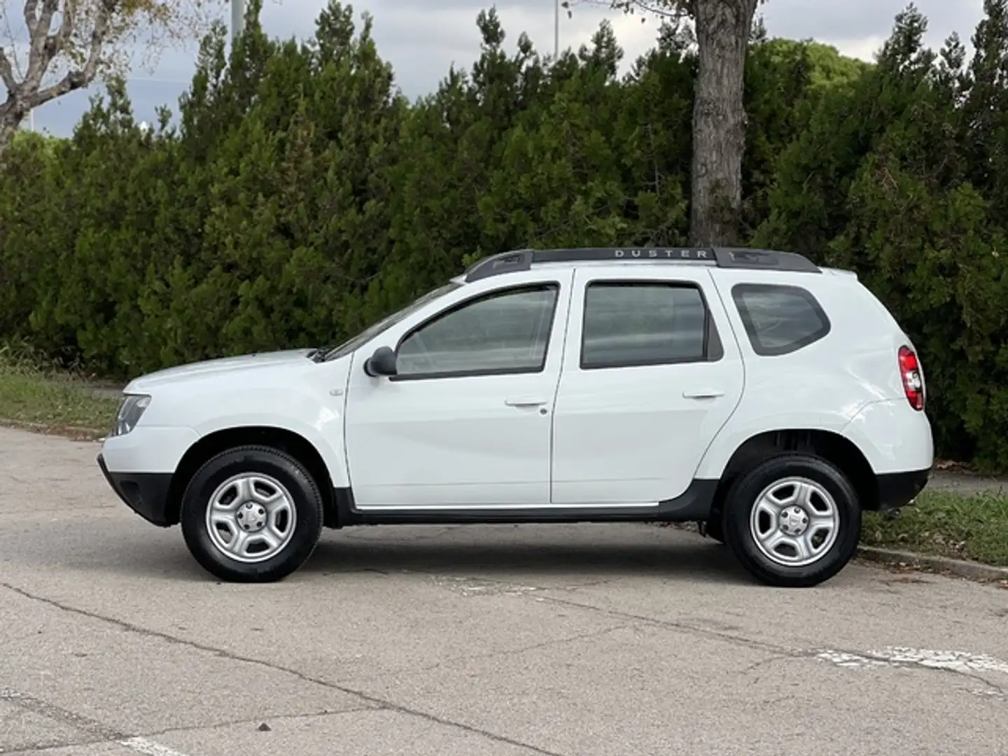 Dacia Duster 1.2 TCE Laureate 4x4 125 Blanc - 2
