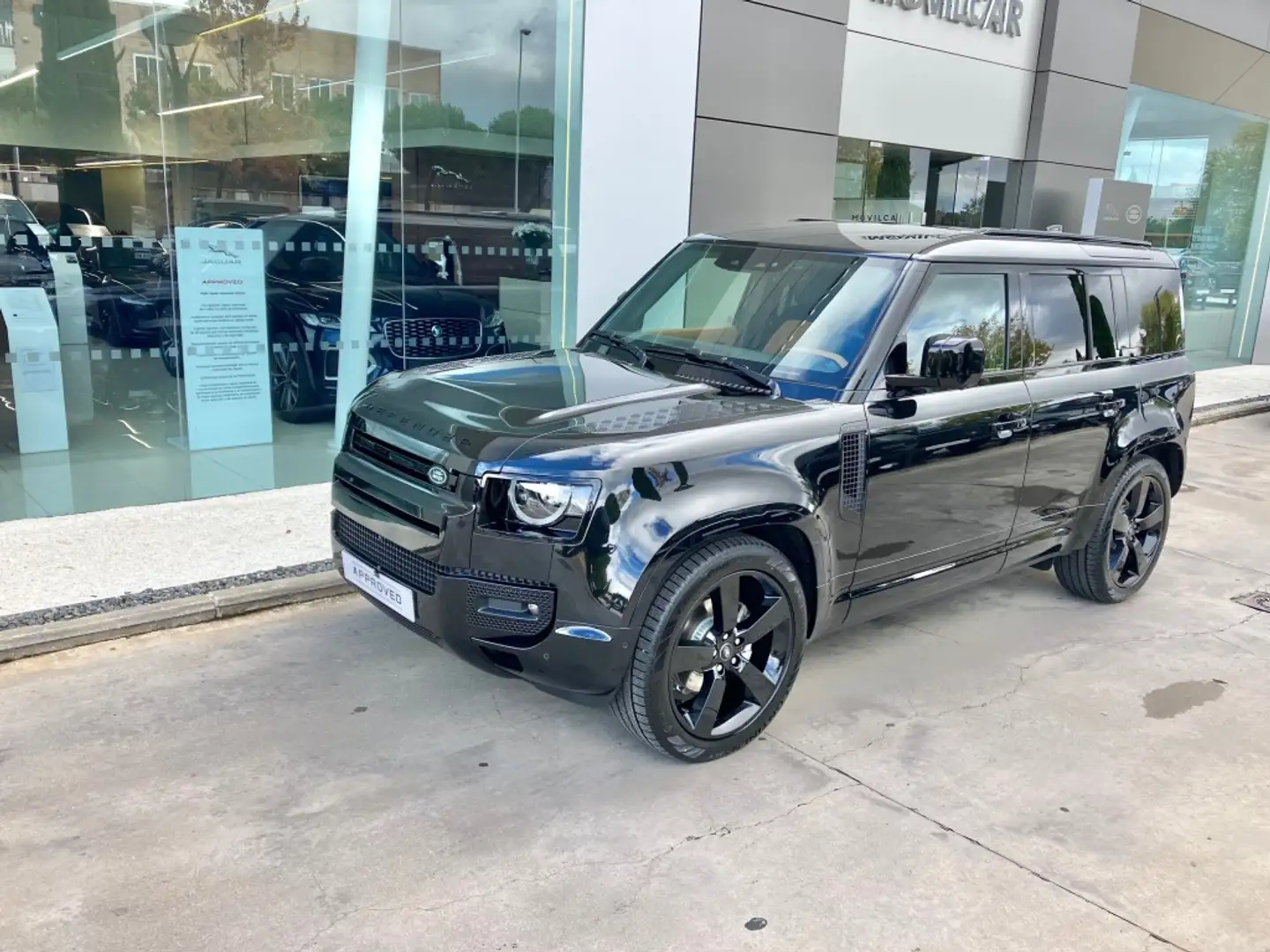 Land Rover Defender 110 3.0D l6 MHEV X-Dynamic HSE AWD Aut. 250 Negro - 2