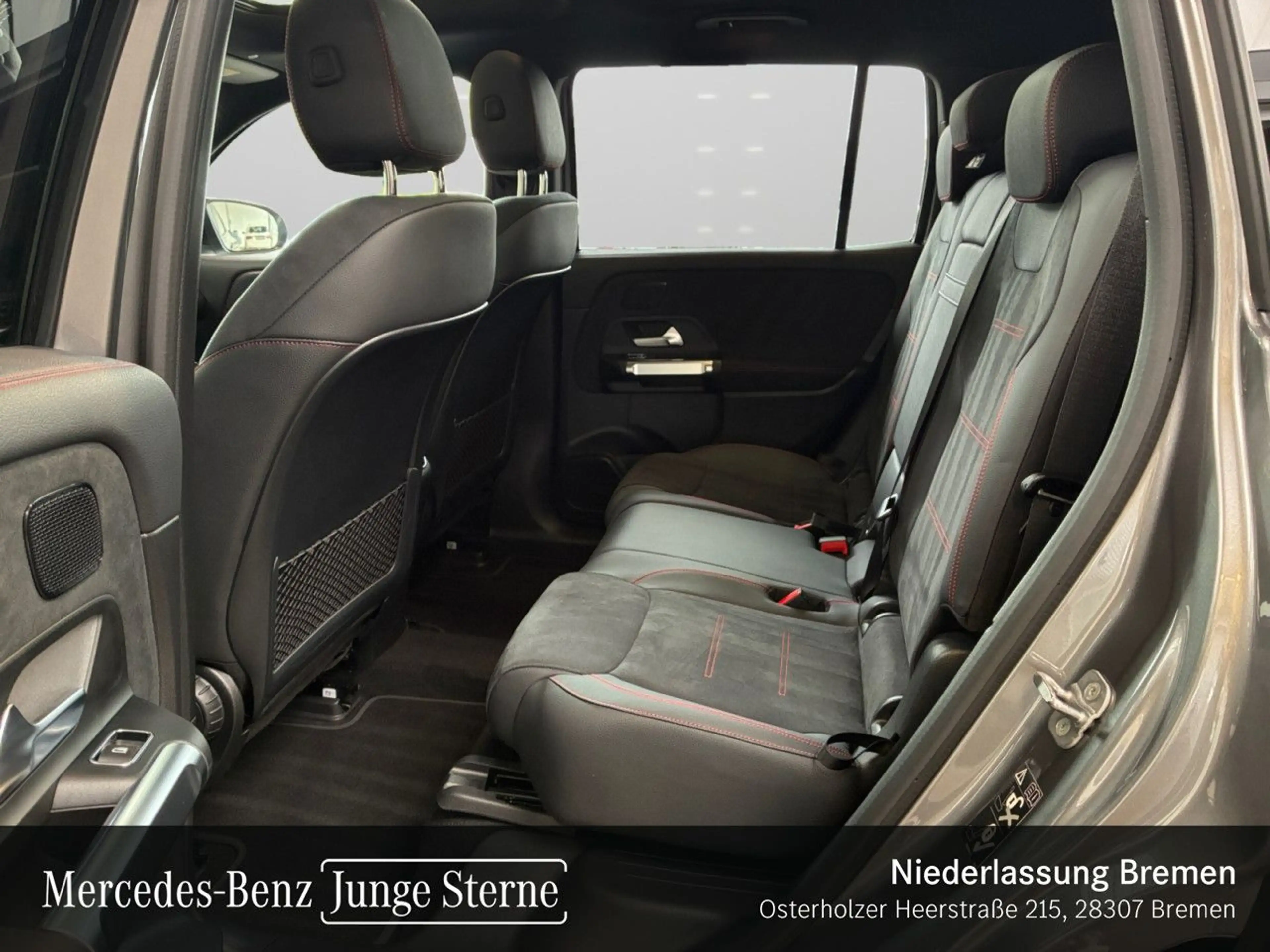 Mercedes-Benz EQB 300 4M AMG+NIGHT+PLUS-PAKET+AHK+PANO+360+SPUR — photo 12