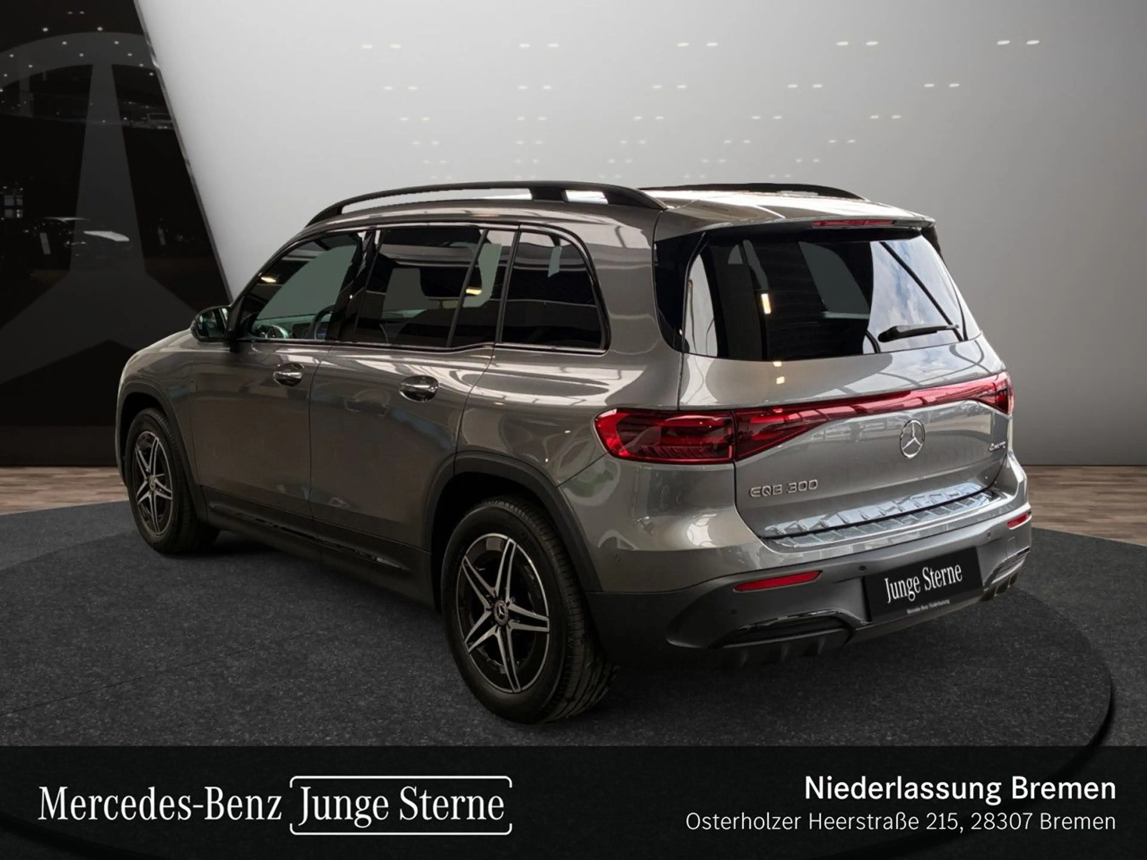 Mercedes-Benz EQB 300 4M AMG+NIGHT+PLUS-PAKET+AHK+PANO+360+SPUR — photo 10
