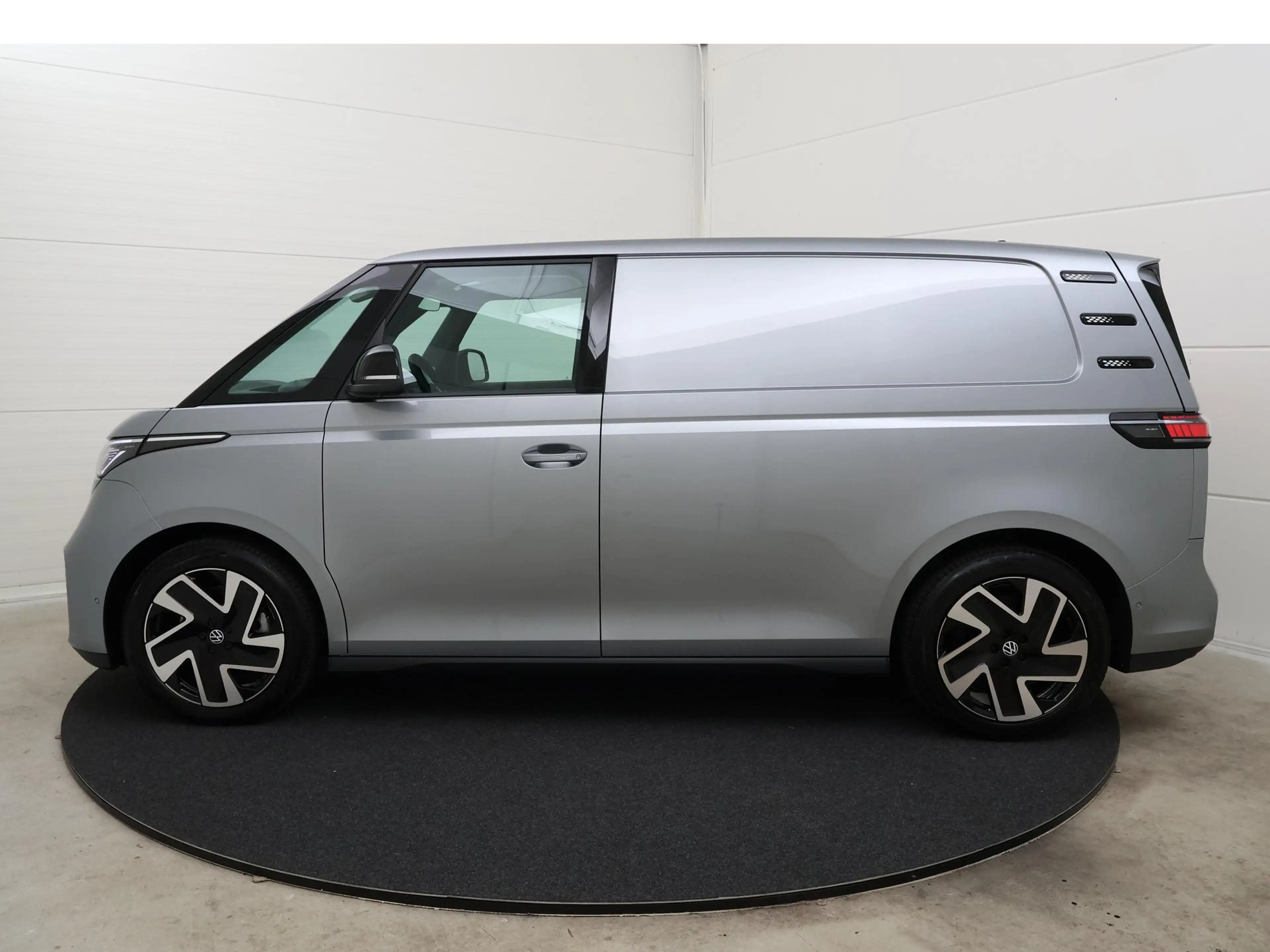 Volkswagen ID. Buzz Cargo Bedrijfswagens Bulli Limited Edition 250 kW / 340 — photo 3