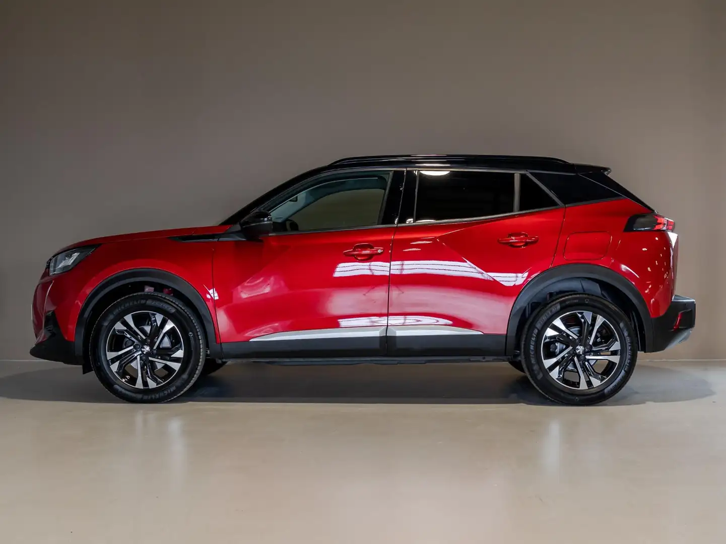 Peugeot 2008 1.2 PureTech Allure / 131pk / Achteruitrijcamera / Roşu - 2