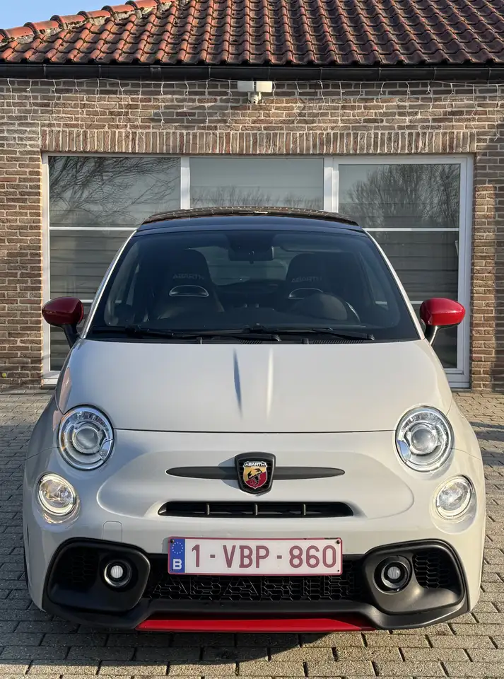 Abarth 695 2022