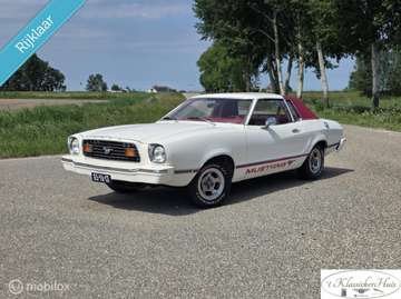 USA 2.3 Fastback 2+2