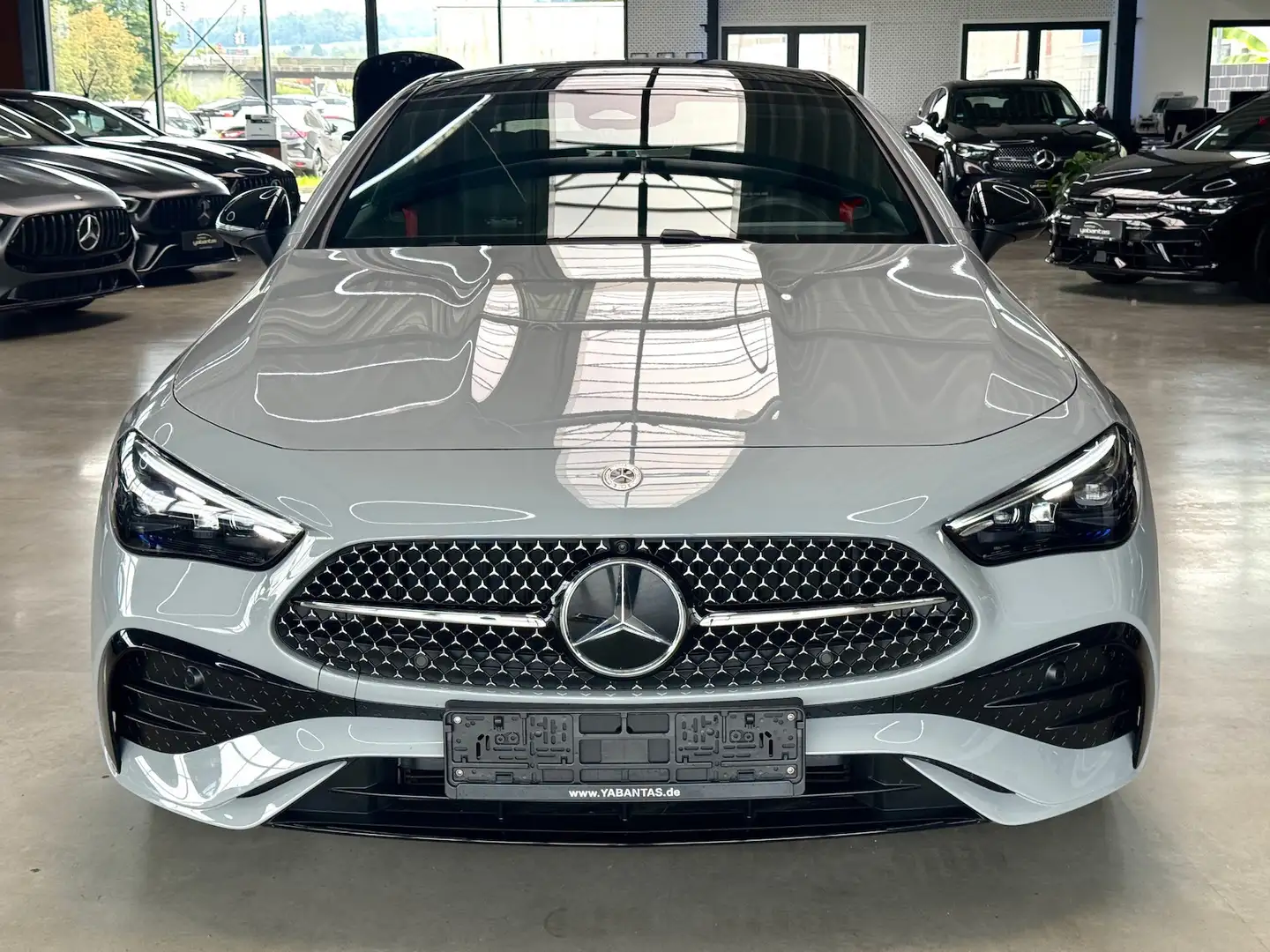 Mercedes-Benz CLE 220 d AMG Line Panorama Head-up 360°-Kamera Grau - 2